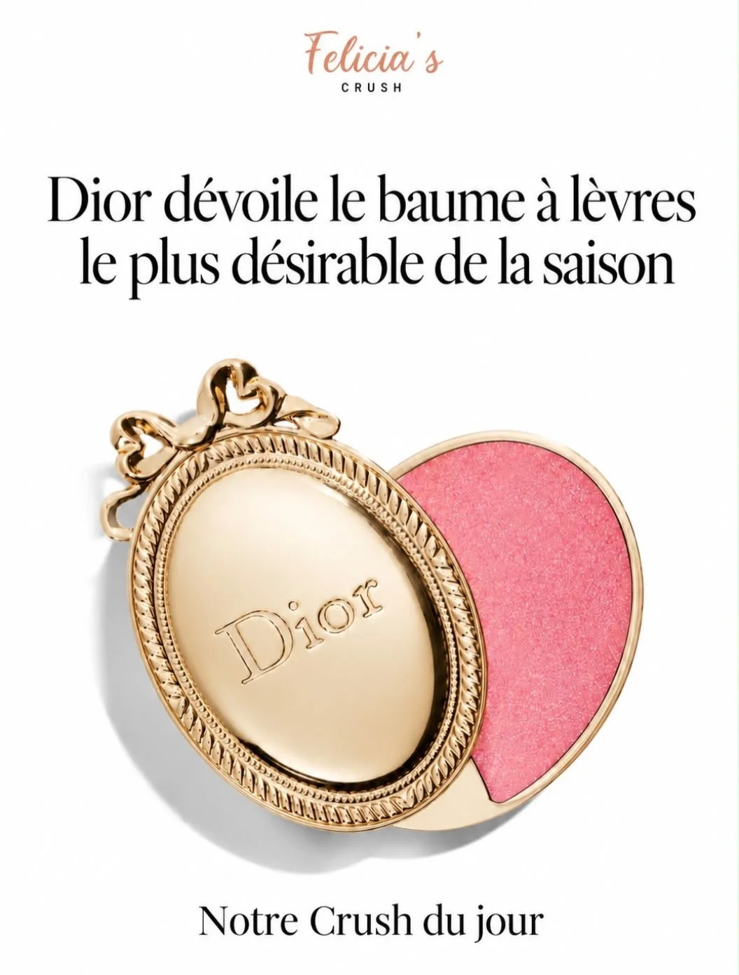 Notre &laquo;&nbsp;Crush&nbsp;&raquo; du jour les filles 🫶🏻💕

Un bijou &agrave; glisser dans son sac... ou &agrave; accrocher &agrave; son t&eacute;l&eacute;phone sign&eacute; @dior @diorbeauty ✨

Avec son &eacute;crin dor&eacute; orn&eacute; d&rs