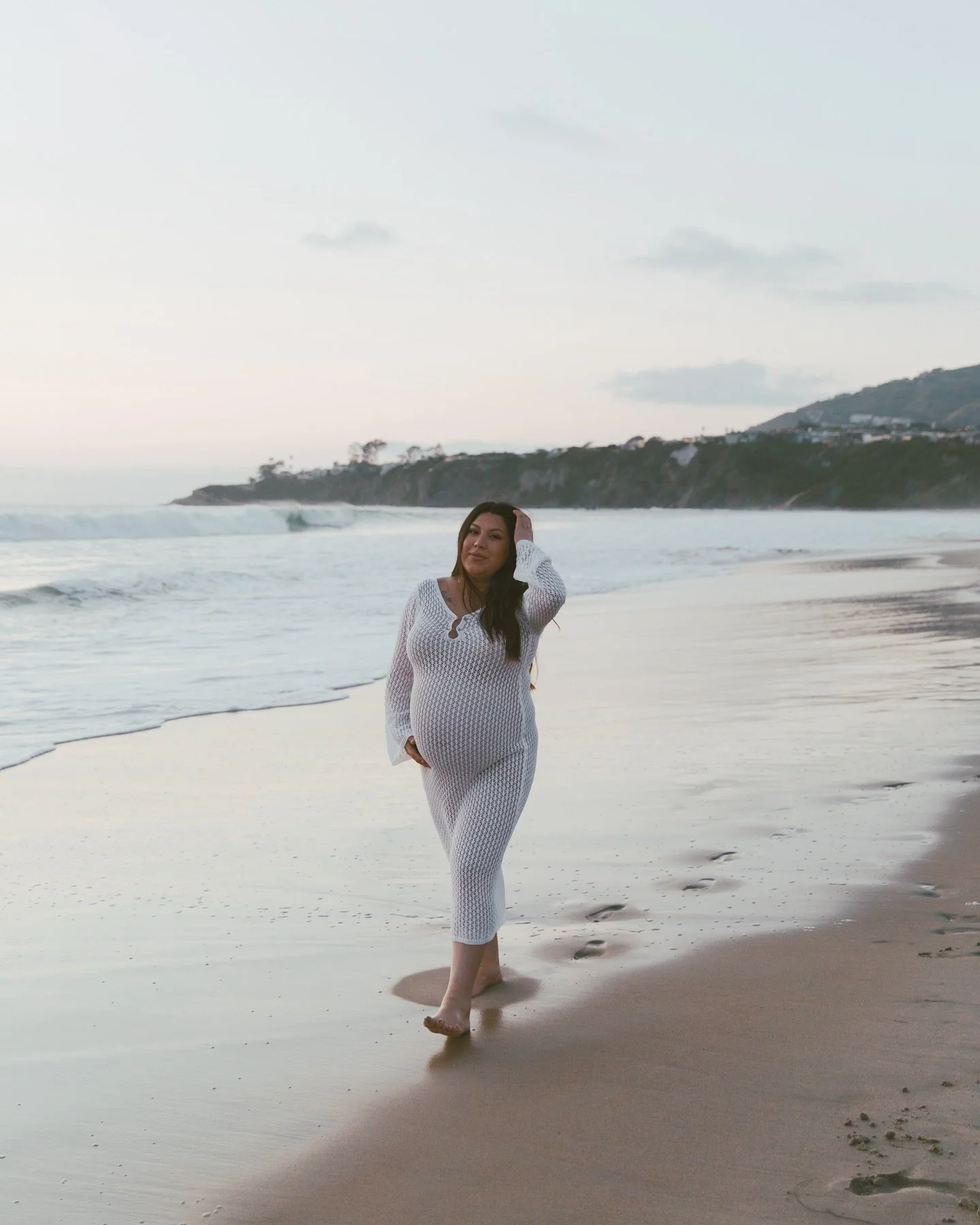 June gloom is here in the OC! ☁️ I&rsquo;m always grateful for when we can still get a lil peek of golden hour. ⛅️ My early summer clients are troopers! 💕