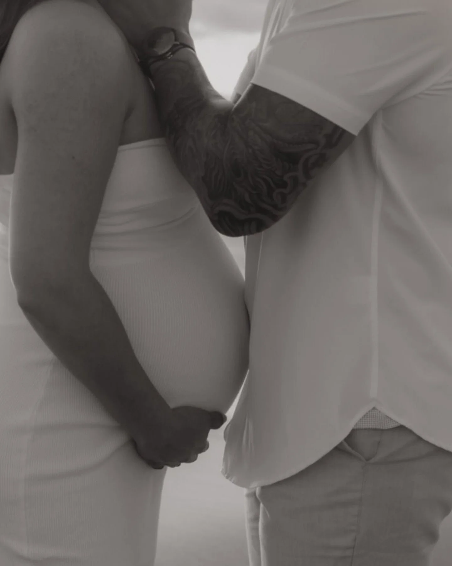 🩶 Another growing family on a misty evening ☁️ South OC is often socked in during the summer, but the soft diffused light on the beach is so underrated! I still have a handful of openings this summer. Let&rsquo;s shoot!