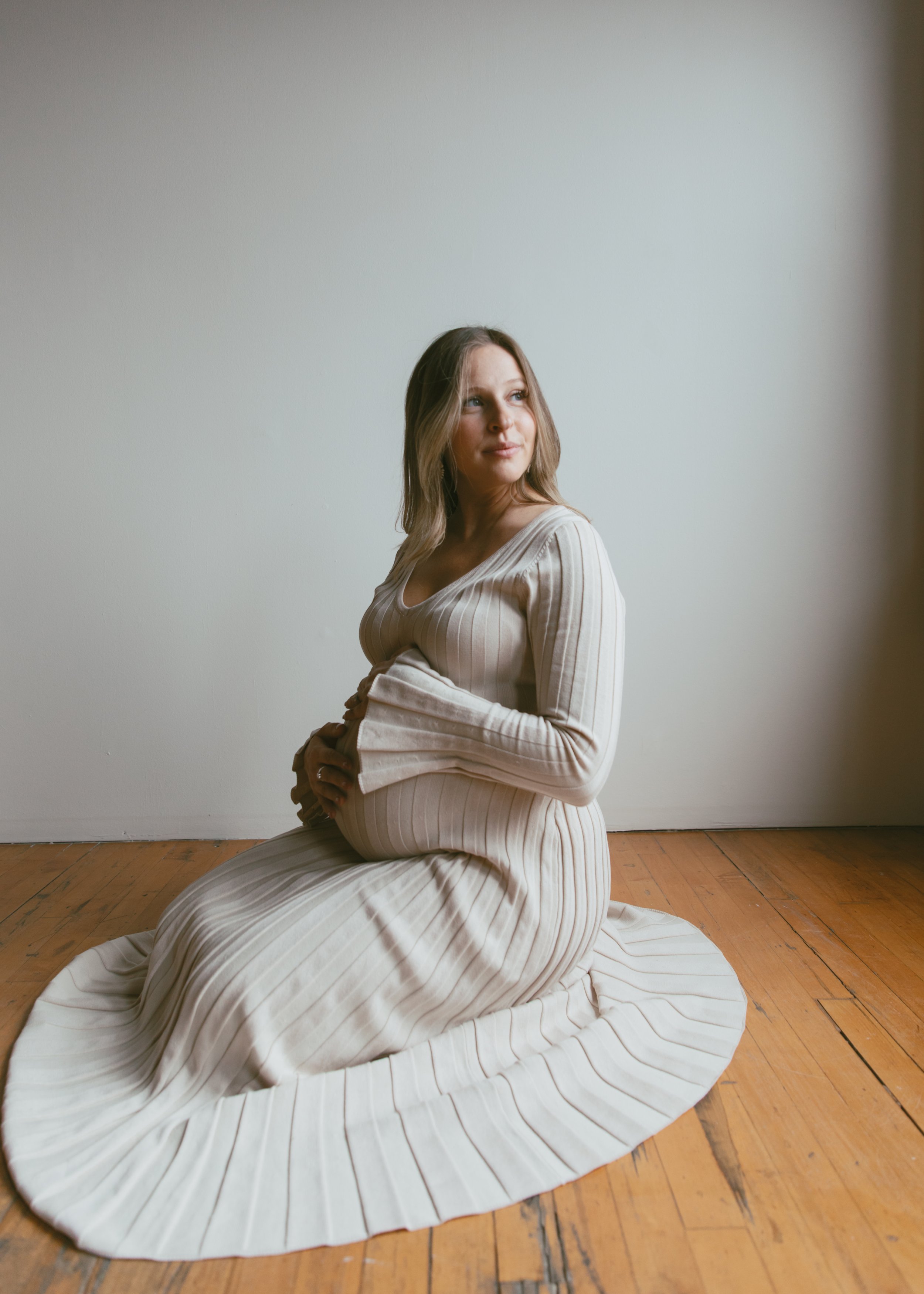 studio natural light maternity photos in downtown la.jpg