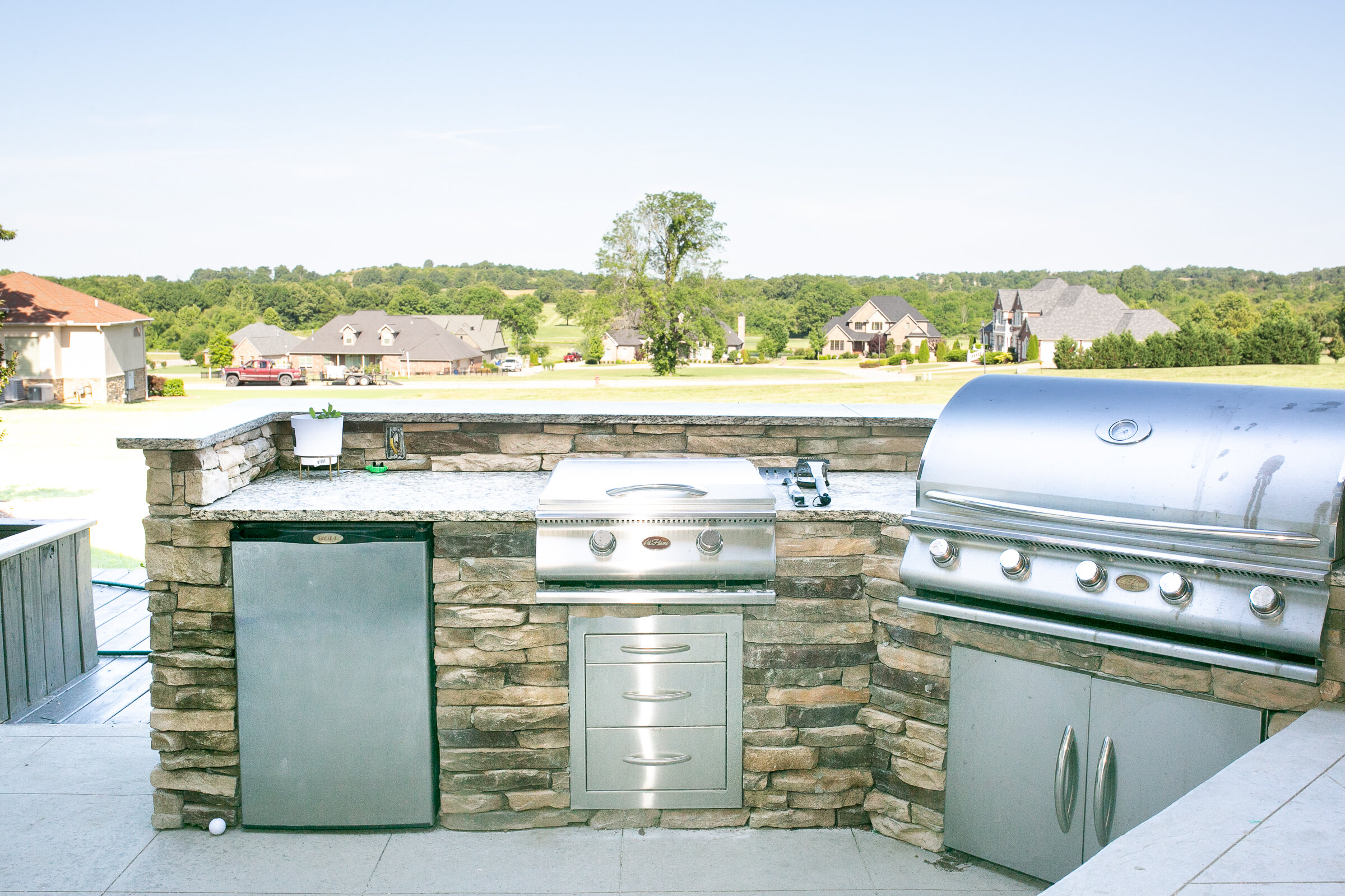 Outdoor kitchen