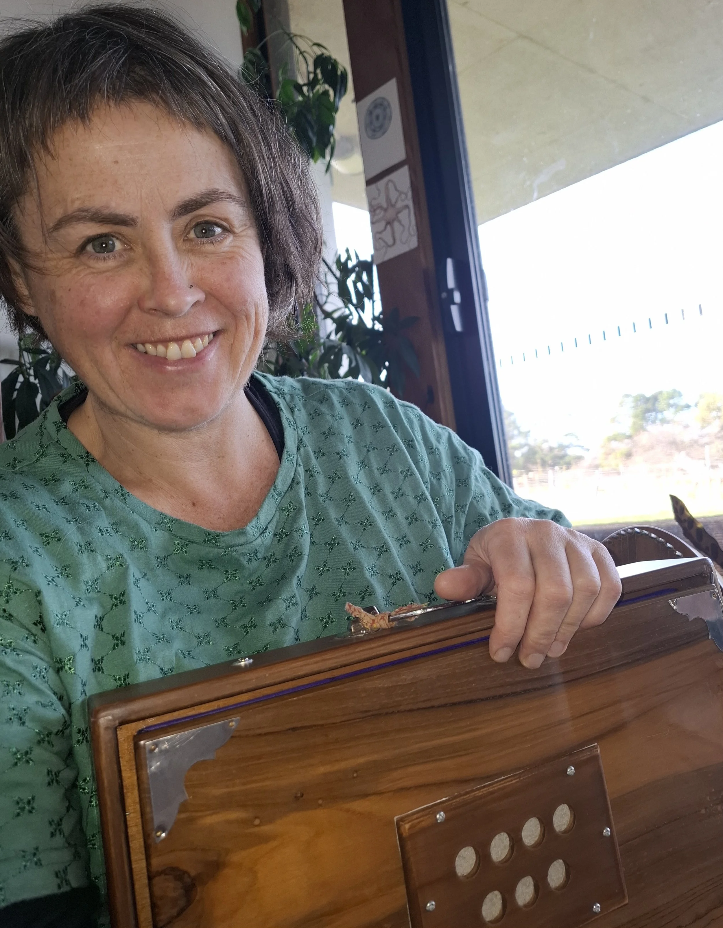 LIGHTER HEARTED SOUND meditation | castlemaine