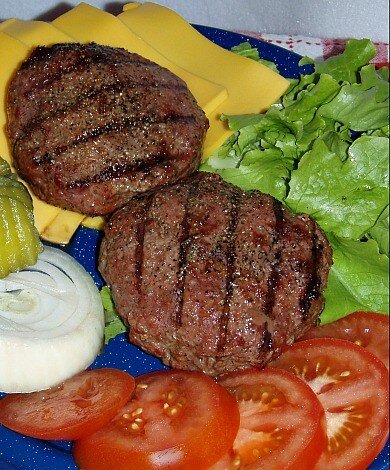 2_burgers_cooked_edited_matte_390_470.jpg