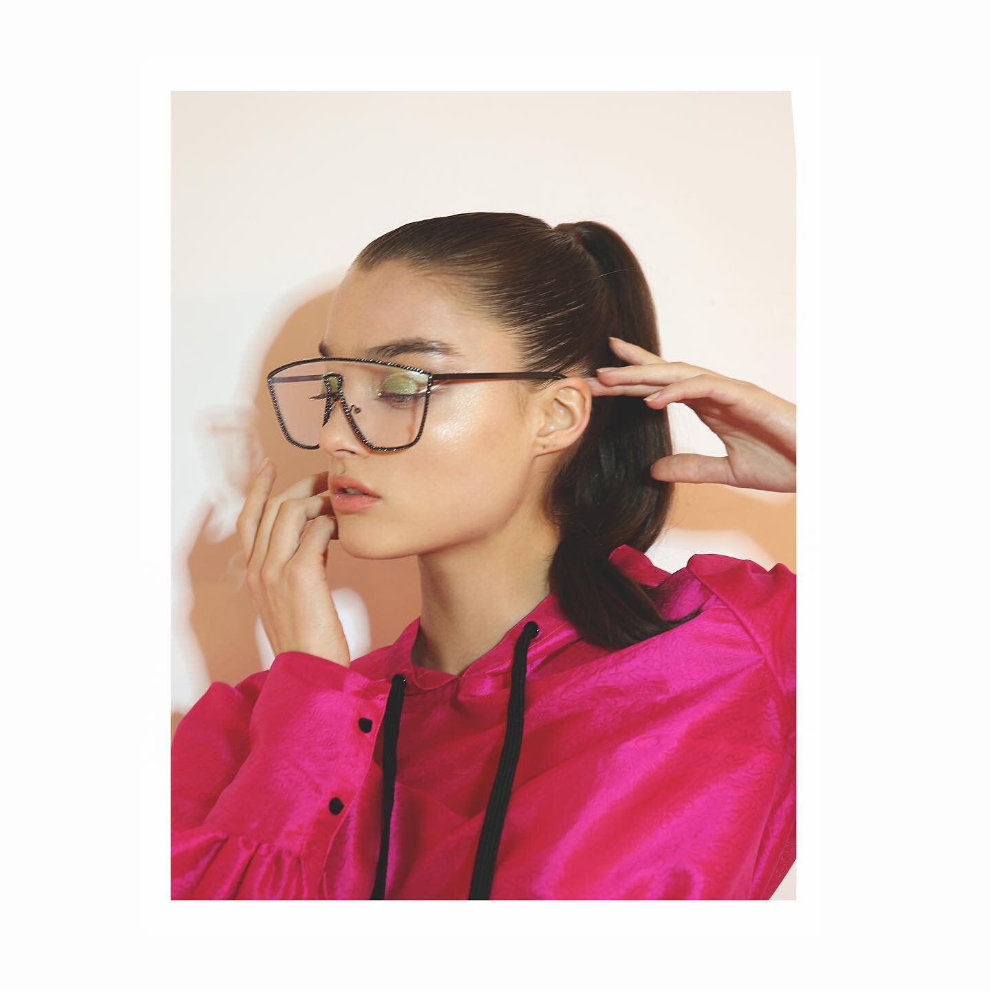 @sarah_simmons_trujillo @wilhelminamodels @diegolarez @makeupbydmitry @dragan_yc @mcqueen.makeup @flyingsolonyc @vulkanmag #happysunday😘