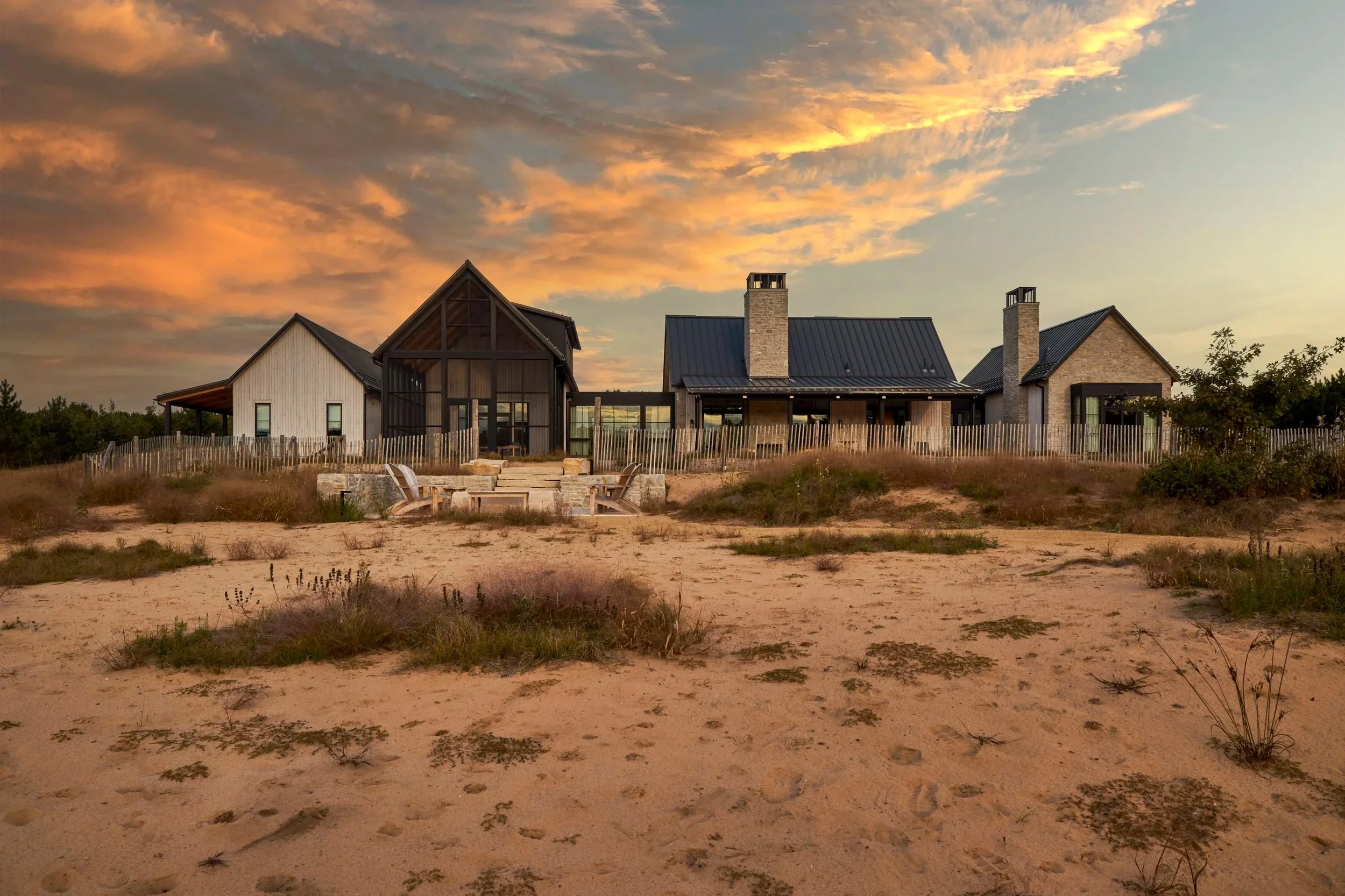 kari-mcintosh-design-sand-valley-wisconsin-golf-resort-luxury-home-design