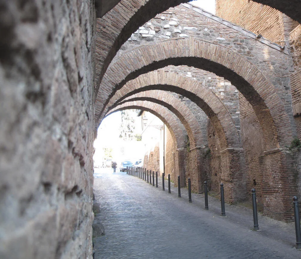 A street in Rome, present day  © commons.wikimedia.org