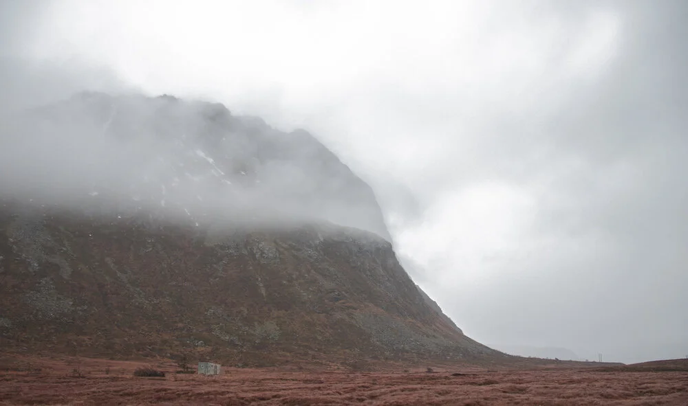 6&nbsp;/ The sun shall not smite thee by day, nor the moon by night.