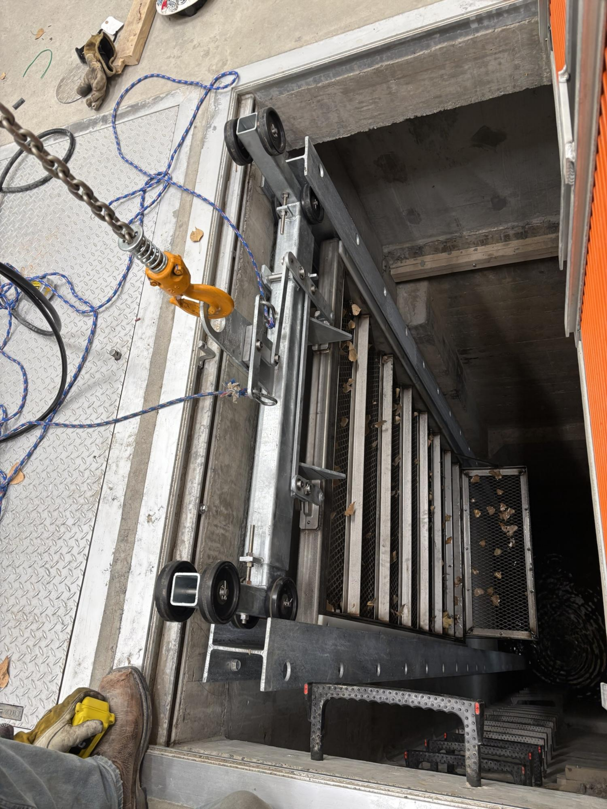 Screen With Lift.png