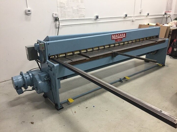 Exceptional find!  Niagara Model 110 mechanical shear. 14 ga. mild steel, 16 ga. stainless. Ideal for a n HVAC or roofing operation. You don't find used shears much nicer than this one! Contact us for more details. #machinetools #HVAC #sheetmetal htt