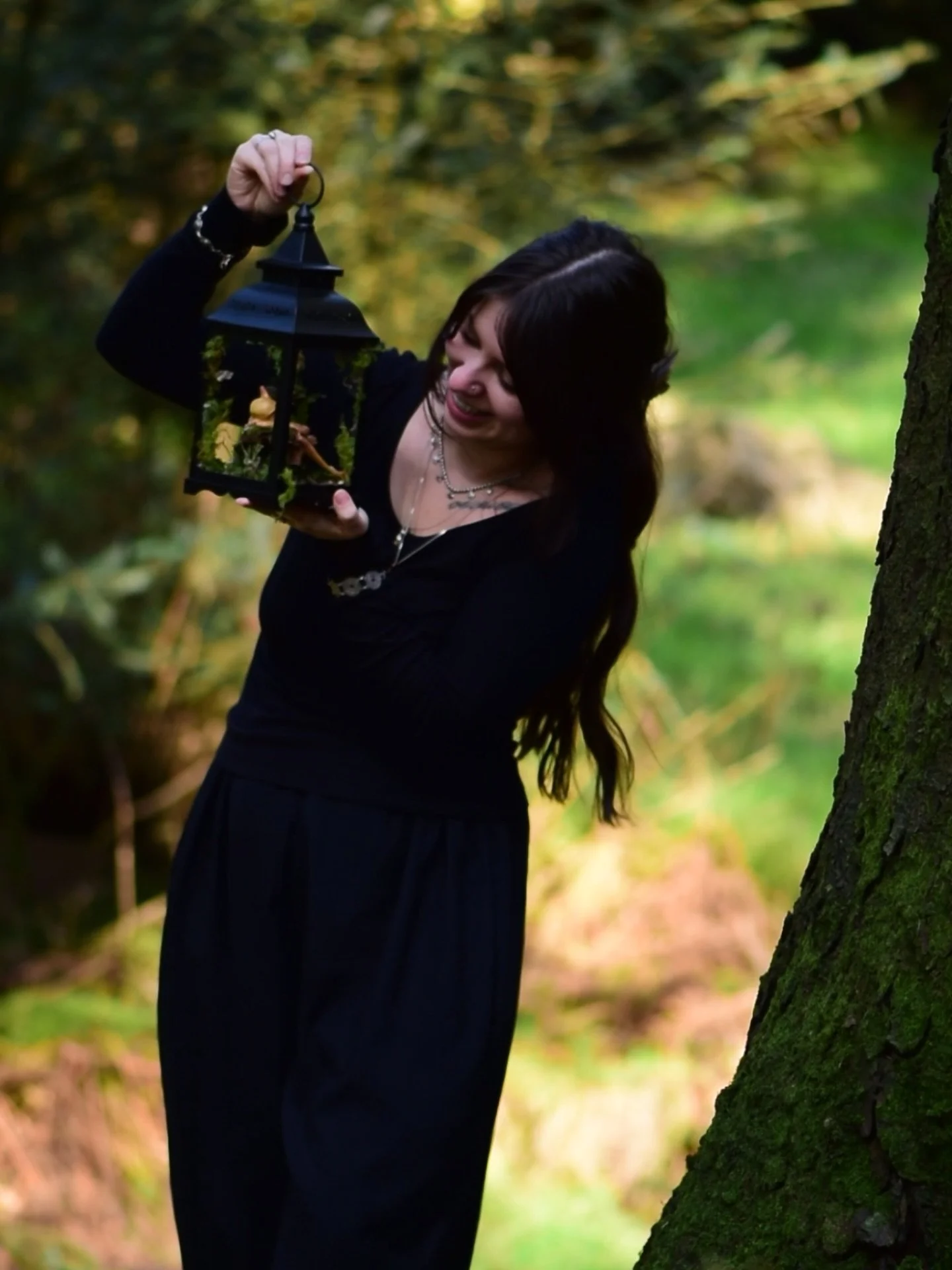 Hello Forest Friends 🖤 It&rsquo;s getting harder for these little beings to be seen lately&hellip;
If you see this, please could you leave a little sign (even just a 🌿) so I know they&rsquo;re still finding their way to you 🖤 
let&rsquo;s help sha