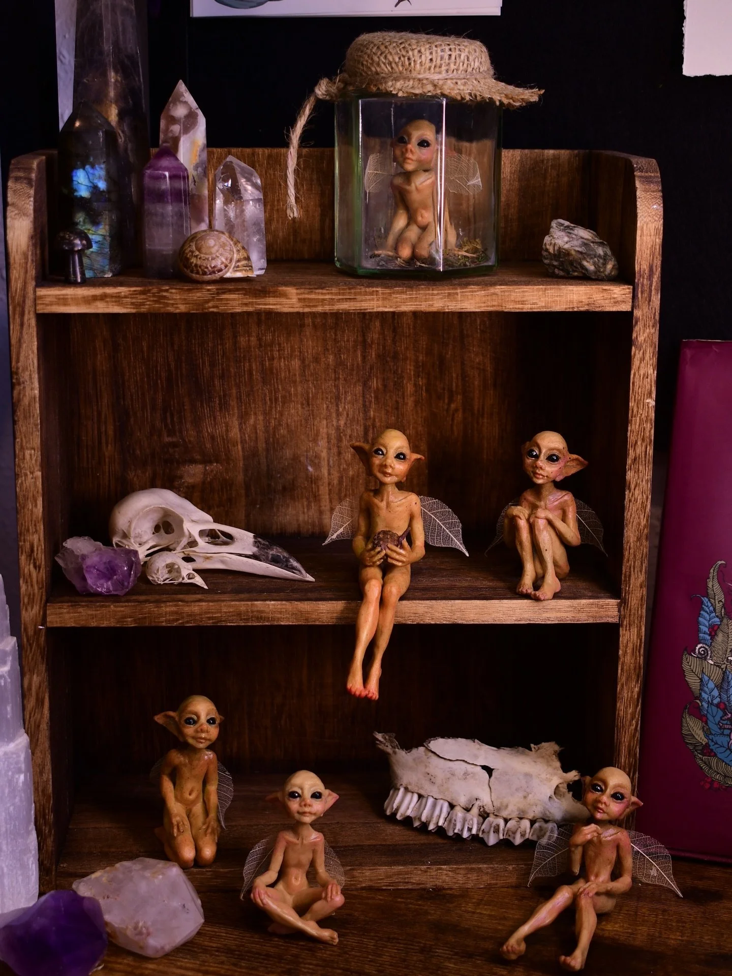 The second collection of miniature faeries have now arrived, and they will soon begin their search for the humans they are meant to find 🖤

Each piece has been completely hand sculpted from scratch, every faerie is truly one of a kind. No replicas, 