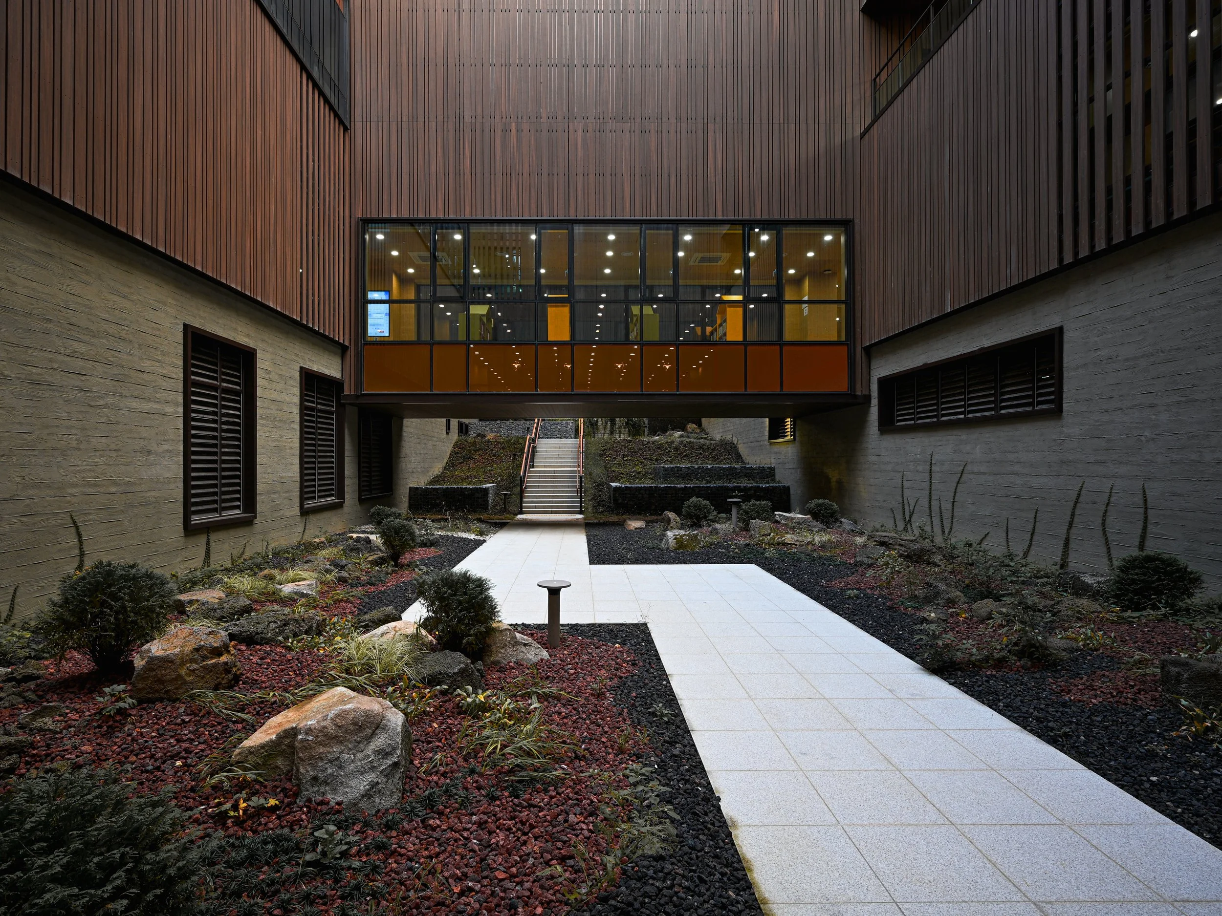 Criss-cross Library_33.jpg