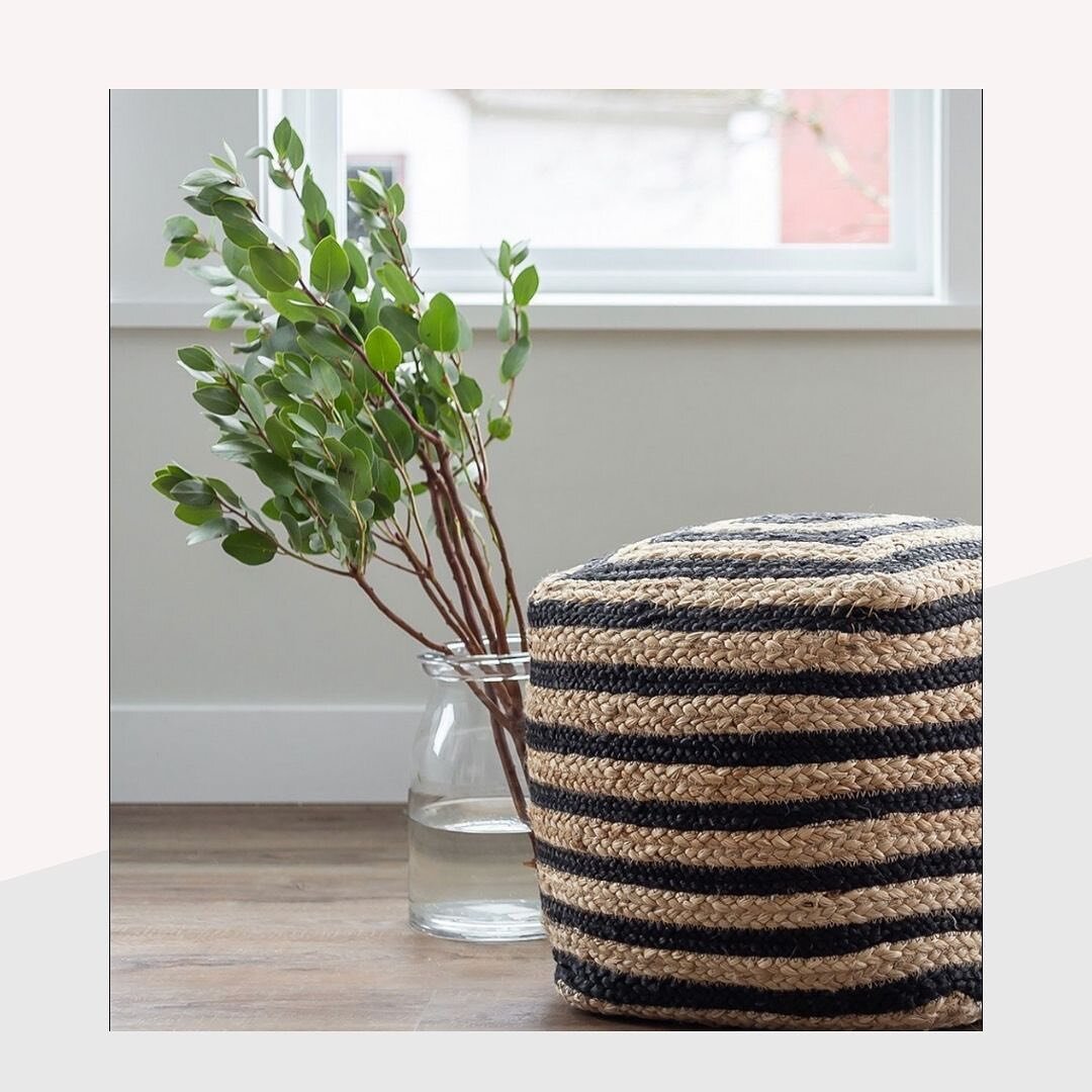 Boho + Jute = 😍

#inspired_by_evelyn #bohovibes #bohemianstyle #jute #poufs #homedecor #homeaccents