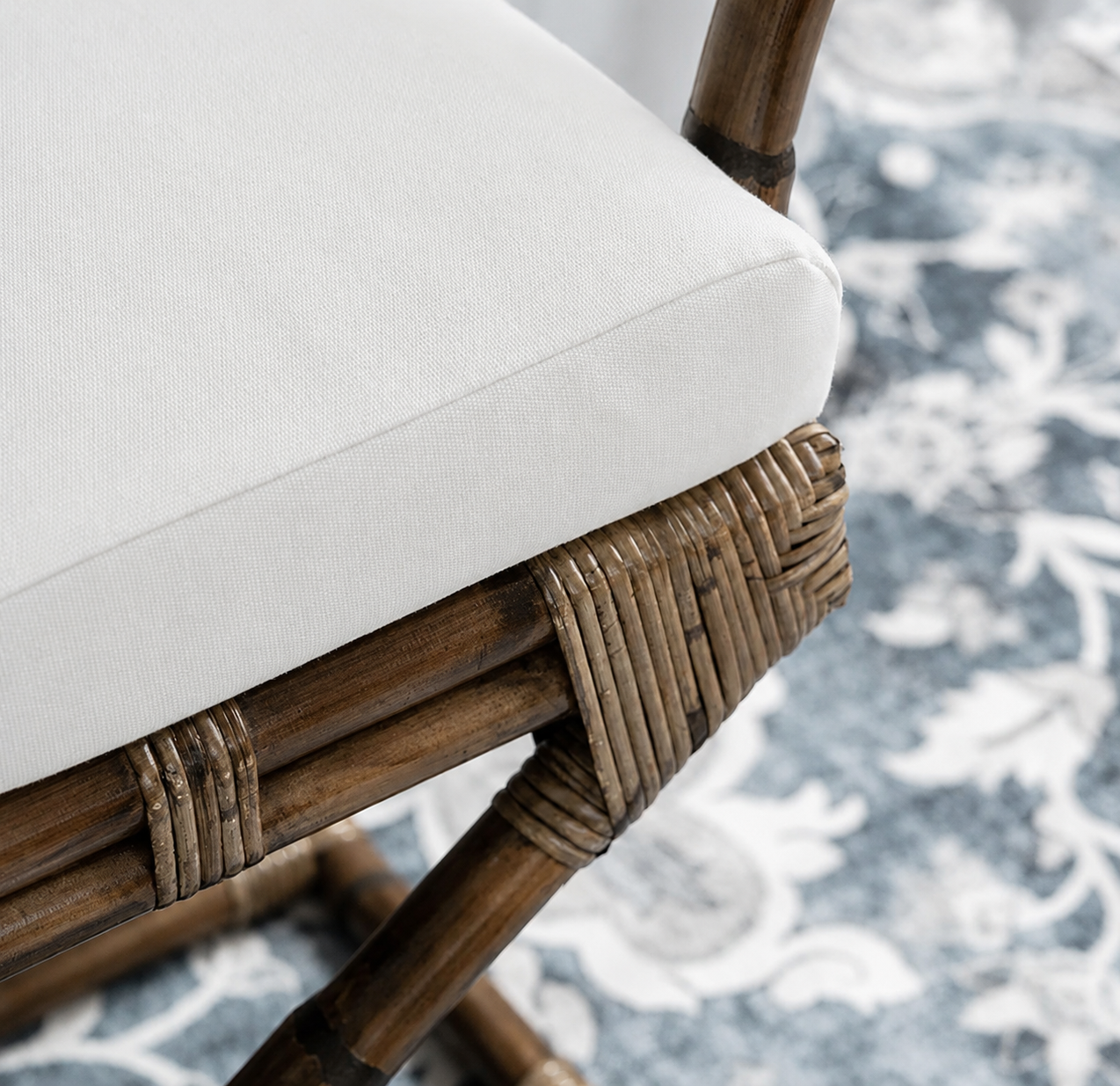Bahamas Stool 2.png