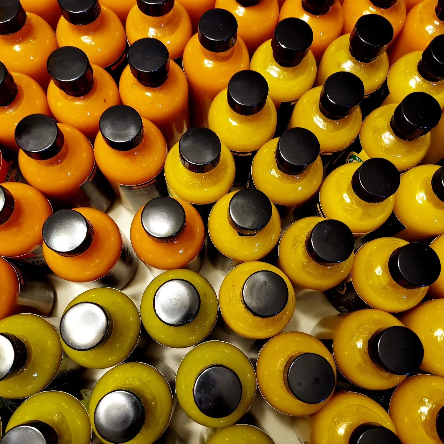 Shipping customer orders out. Place your hot sauce order today! 
🌶🔥
#HotSauce #WeSellHotSauce #WeShip #Shipping #SmallBatchHotSauce #CraftHotSauce #SmallBusiness #ArtisanHotSauce #ArtisinalHotSauce #AllNaturalIngredients #FlavorUpgrade #Spicy