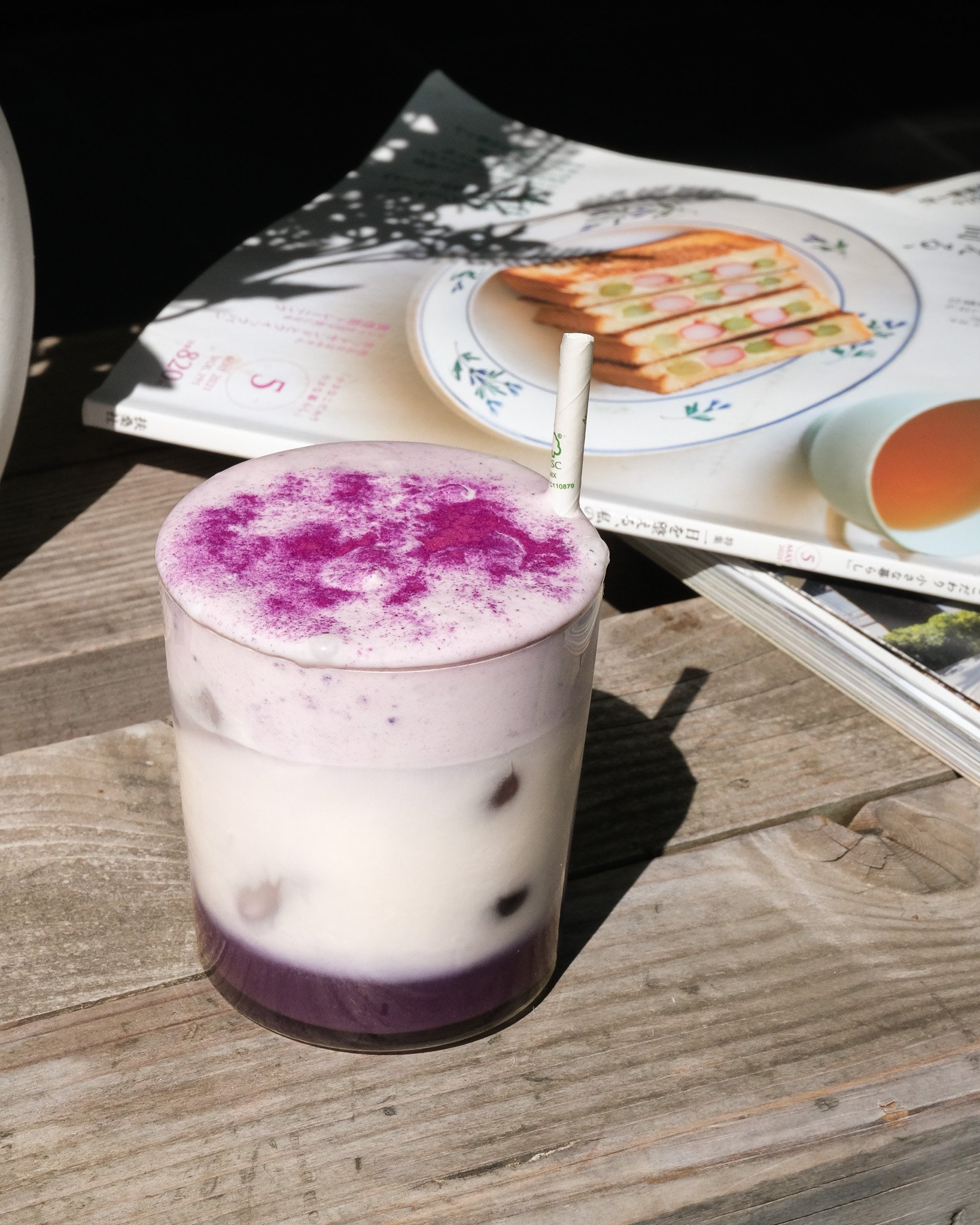 Cheers to a sunny day, fellow Melbournians ~ 🐻☀️
The weather is perfect for a sip of our taro latte! 💜

[Note: This drink is only available in West Melbourne]

See you Fuumis soon! ✨

#melbournecafes #melbourneeats #melbournefoodie