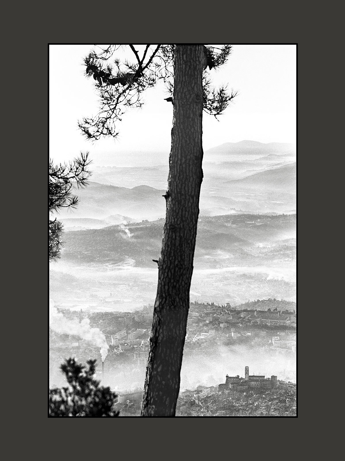 12-Fond-foncé-4x3_1200x1600-Récupéré.jpg