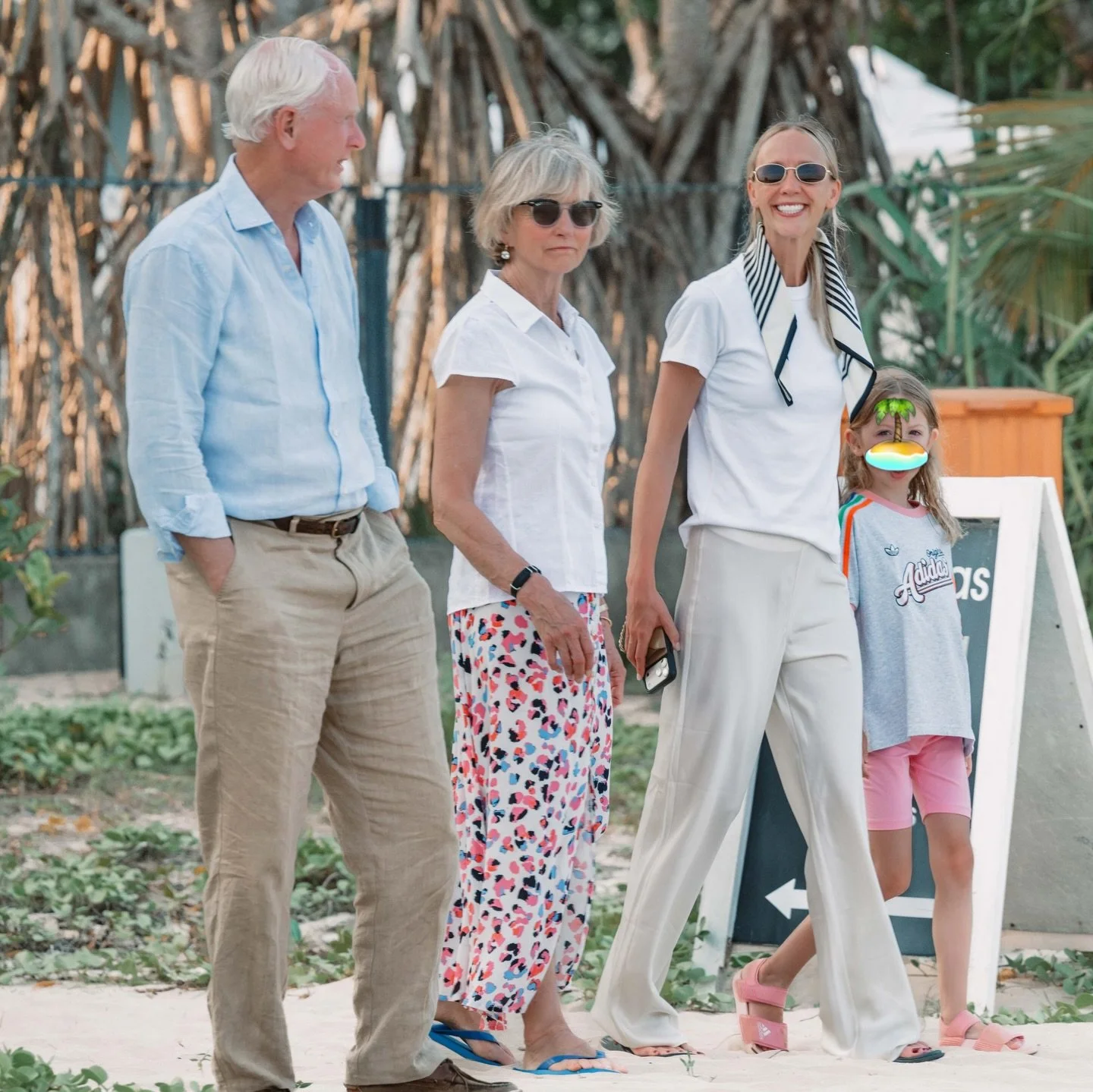 Sri Lanka 🇱🇰 

My word, it was amazing.

The girls had the best time (we all did), and I really hope it&rsquo;s something that stays with them.
And if it doesn&rsquo;t, at least we&rsquo;ll have the photos to remind them &mdash; thanks mainly to @e