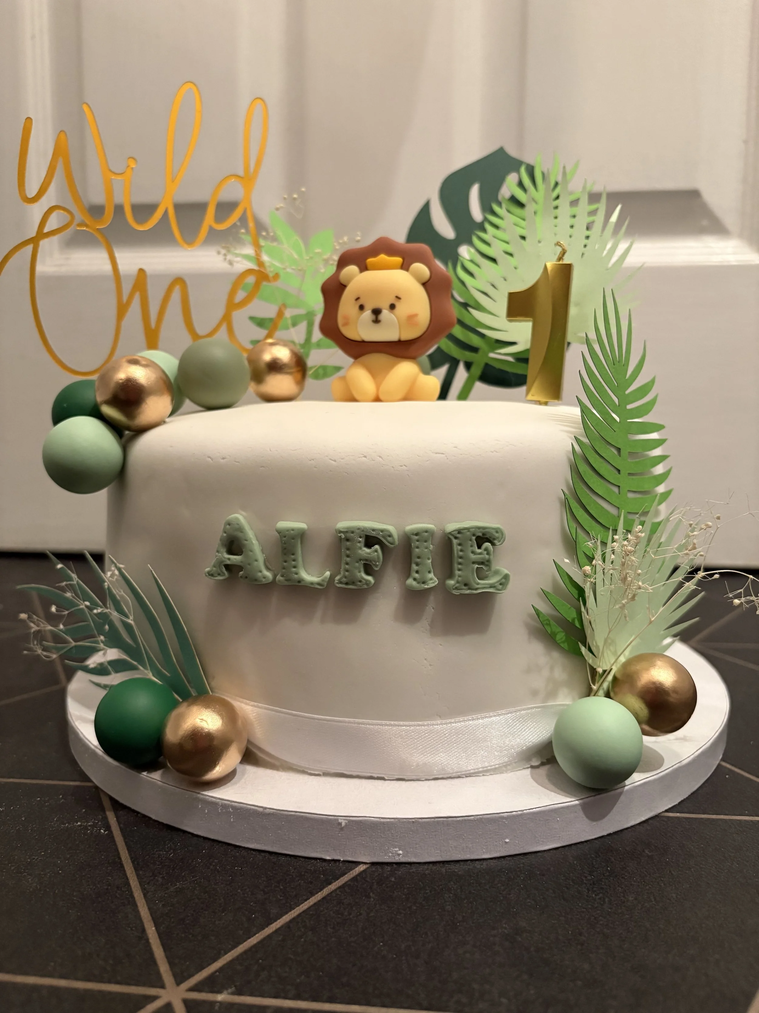 Alfie 1 cake.jpeg