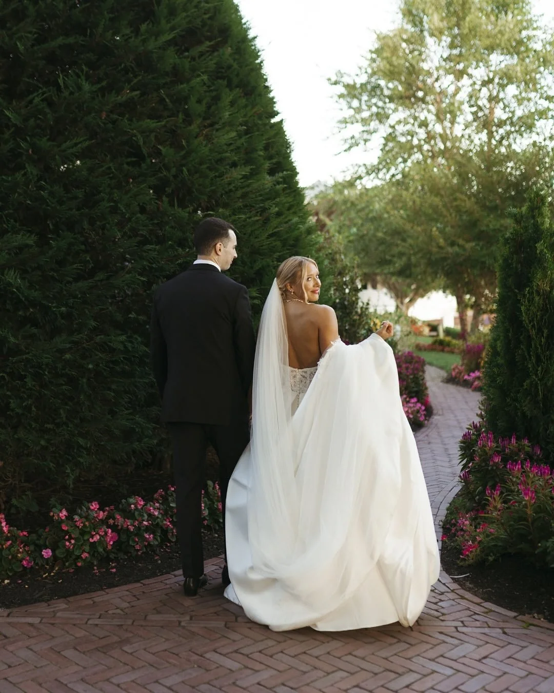 H&amp;J on a beautiful summer day 🌞
.
.
.
🏷️
Long Island Documentary Style Wedding Photography
#longislandphotographer #longislandweddingphotographer #bridesoflongisland #longislandweddingphotography #boli2026 #boli2025
#longislandphotography #long