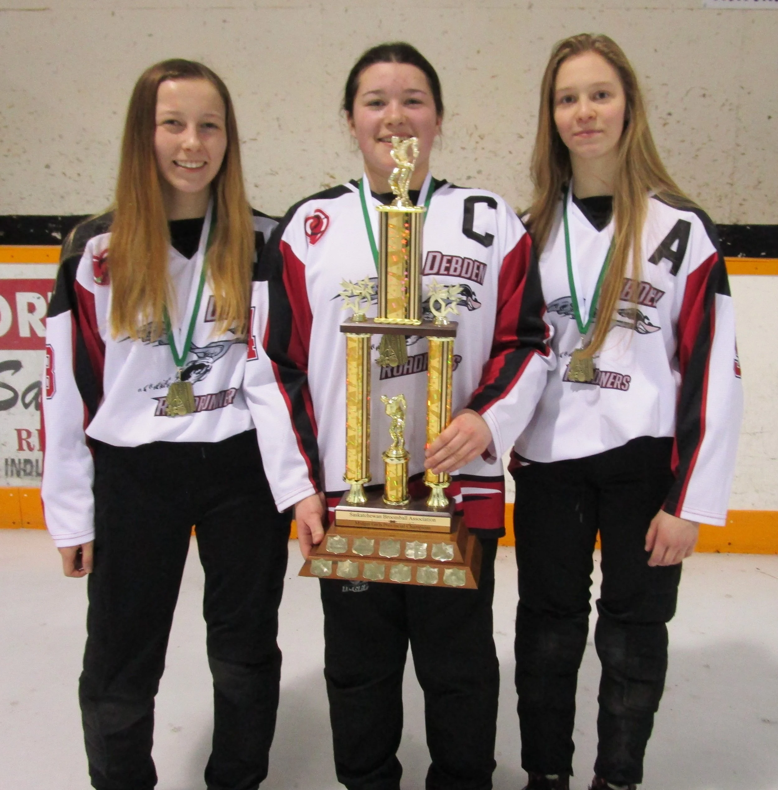 Debden U16 GIrls - Captains.JPG