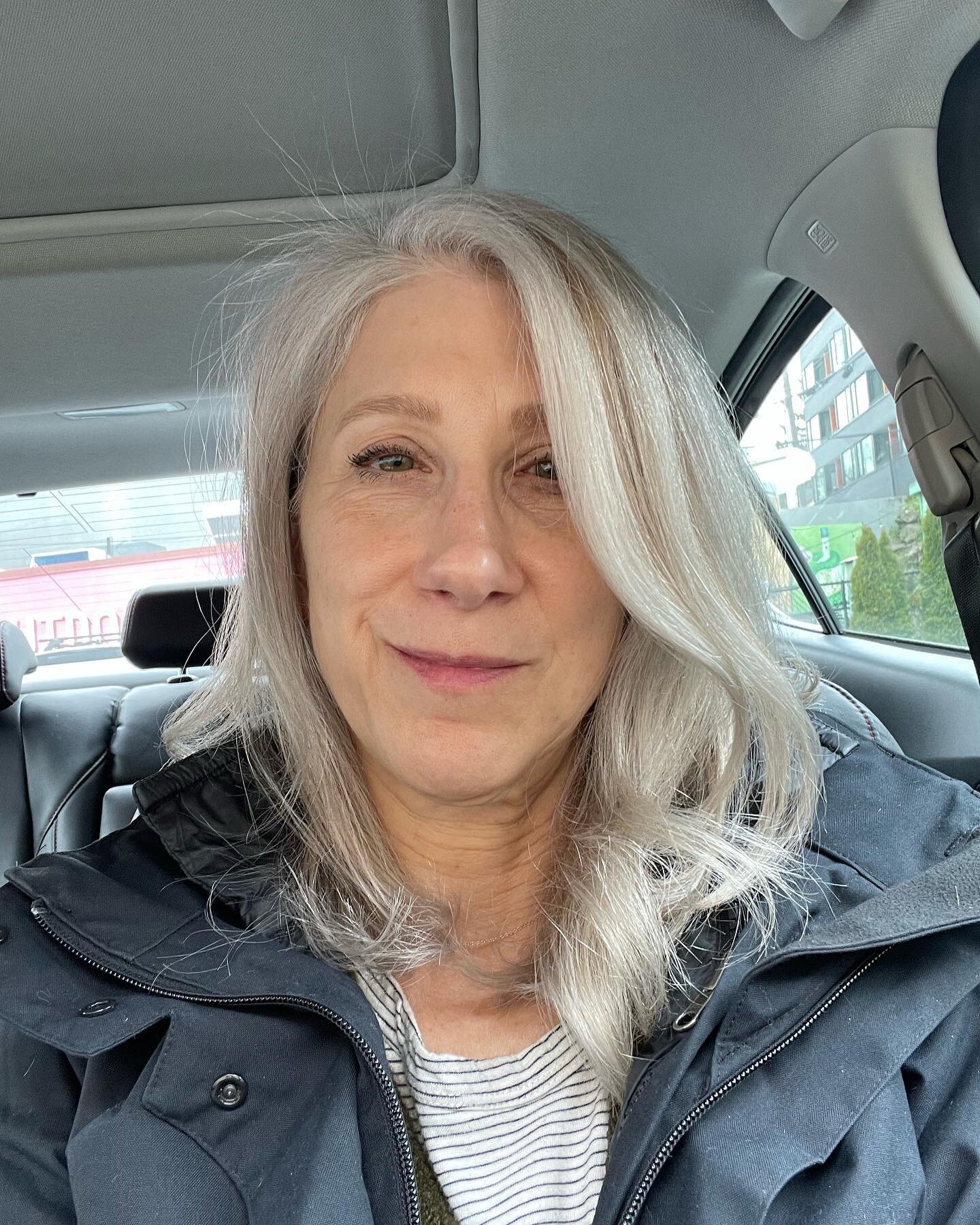 Final product&hellip;good healthy haircut! Thanks @manzo_re for the beautiful haircut!  I&rsquo;m on the road to silver! 🤩 #karenreicherthairstylist #krhairseattle #davinescolor #davinesview #silverhair