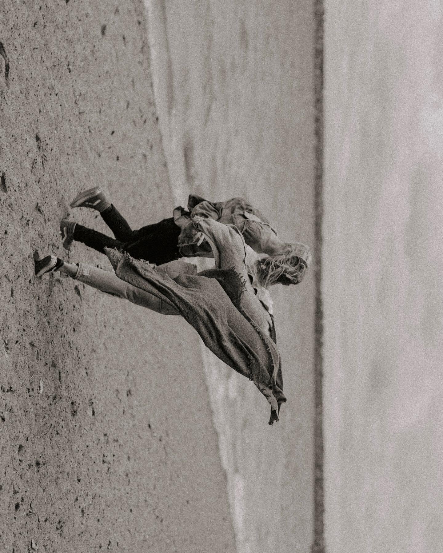 Some b&amp;w from a windy beach day. 🤍