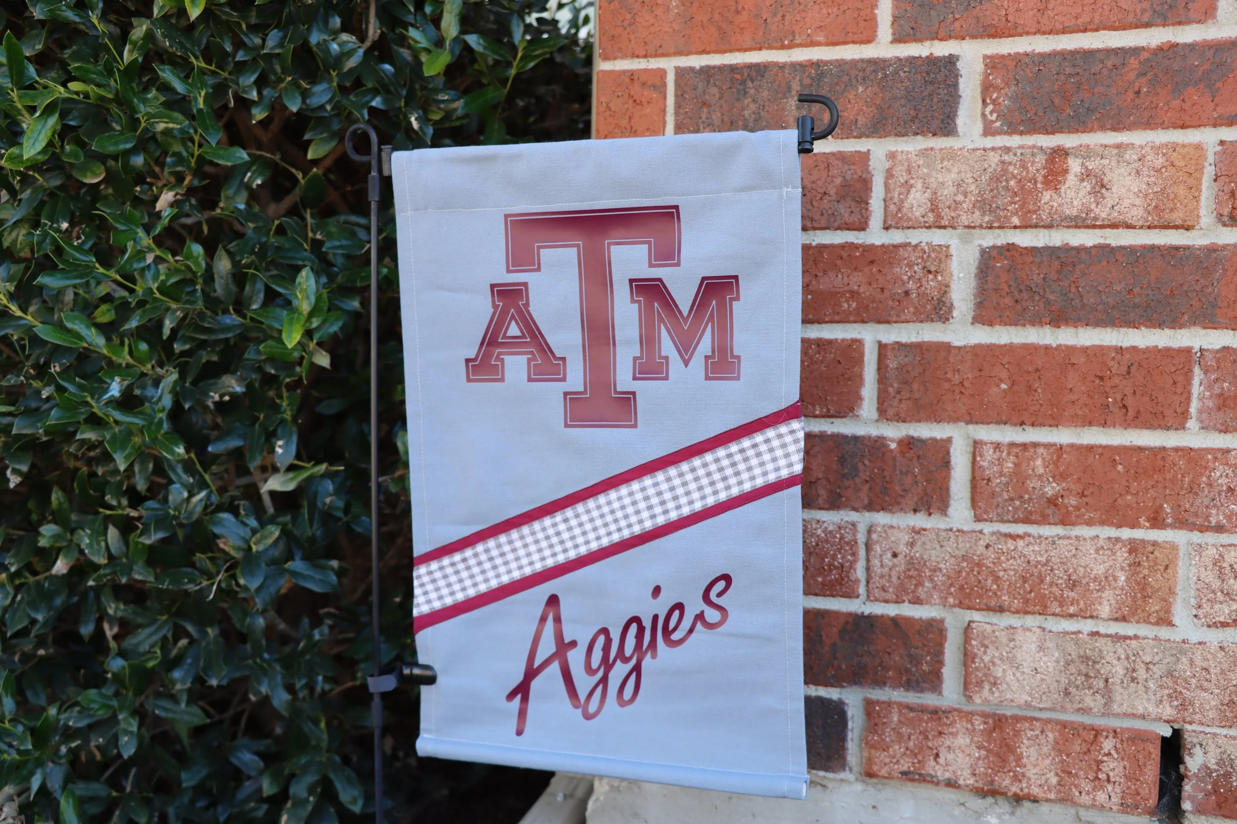 Garden Flag - Collegiate