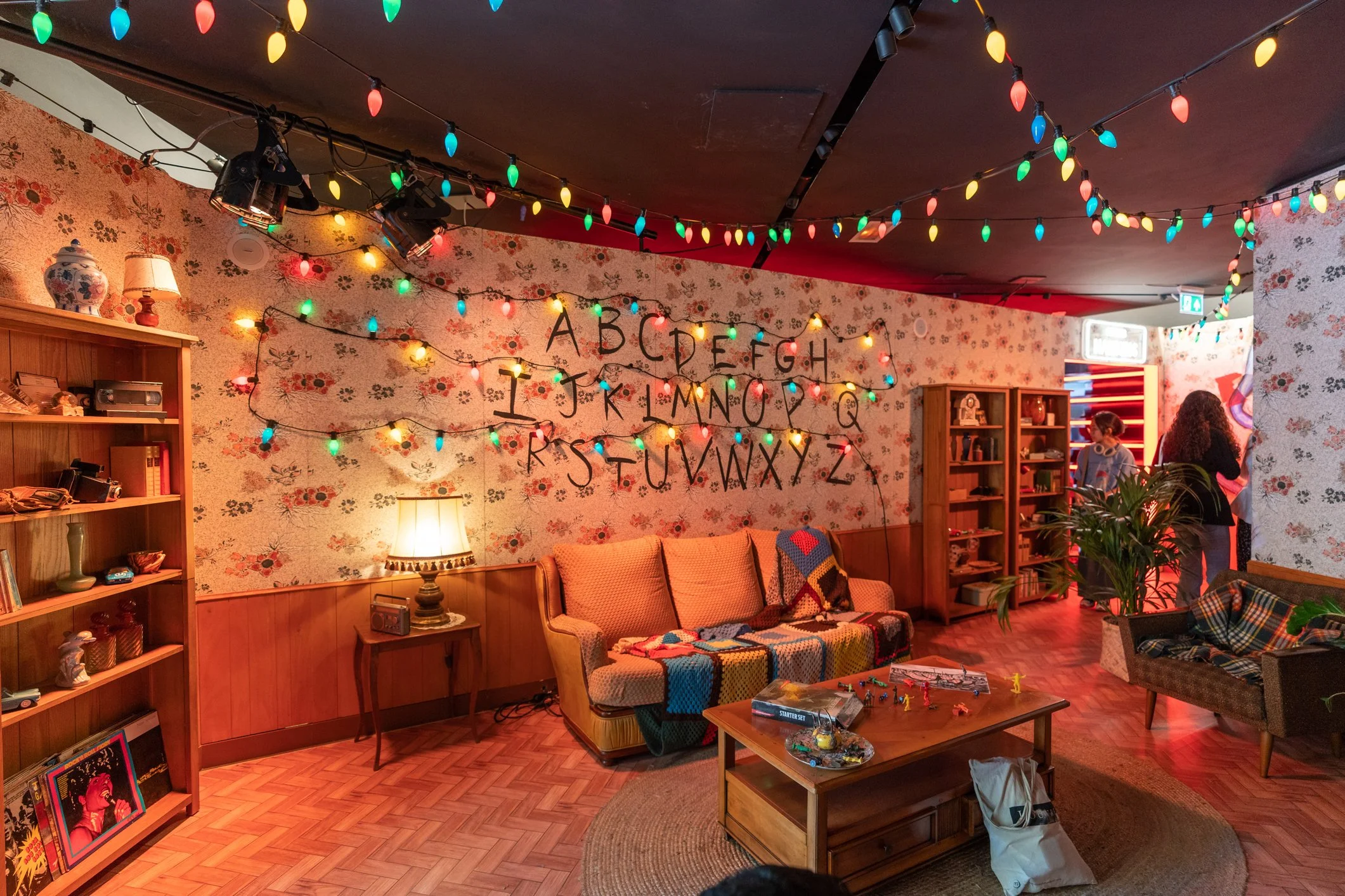 Walk through of Stranger things Living room in Paris