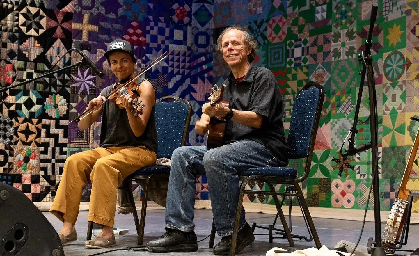 @larrybanjo and I playing in front of an amazing quilt backdrop in Cullowhee, NC 🎑