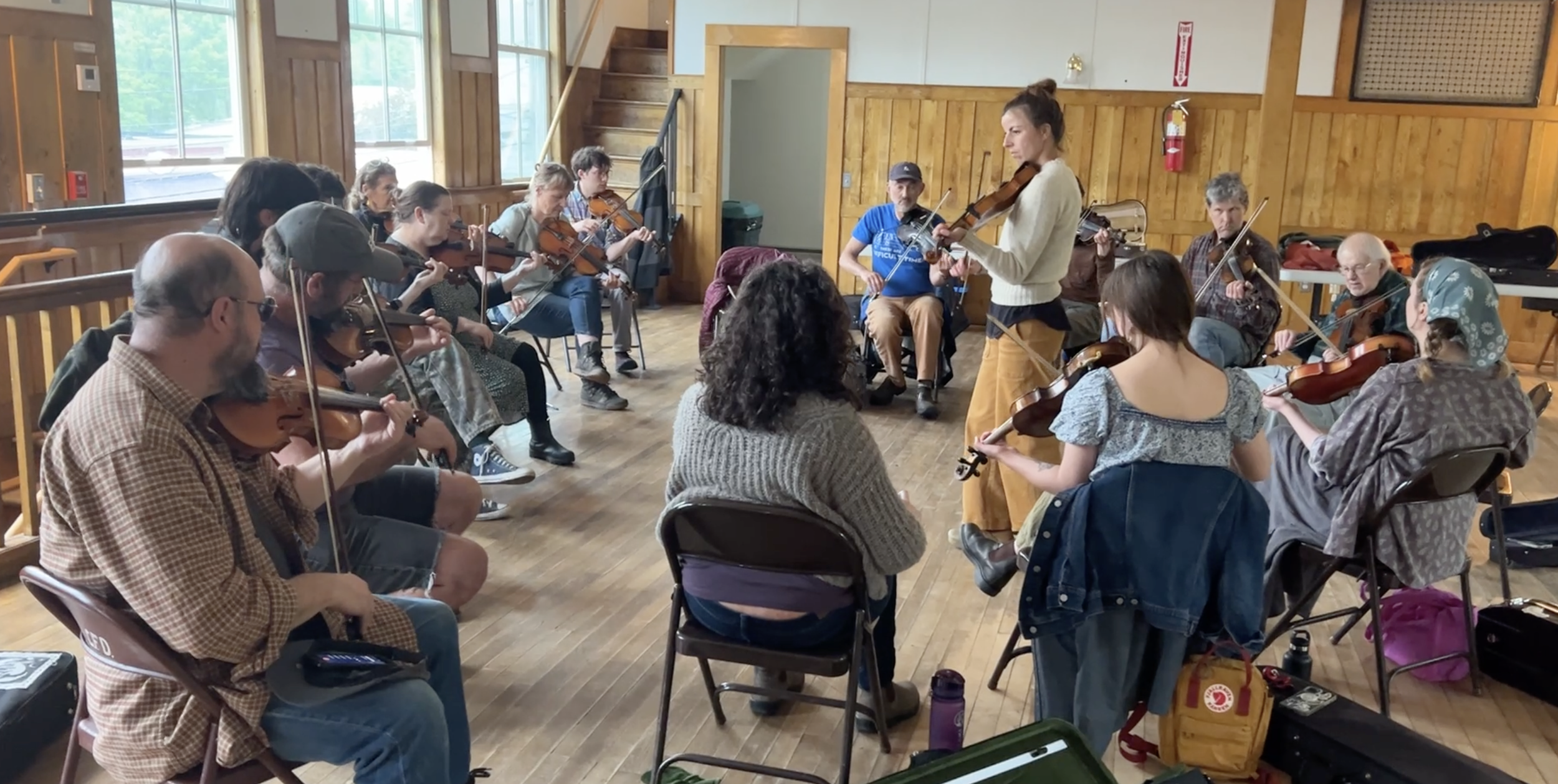 Jenny teaching fiddle workshop (VT)