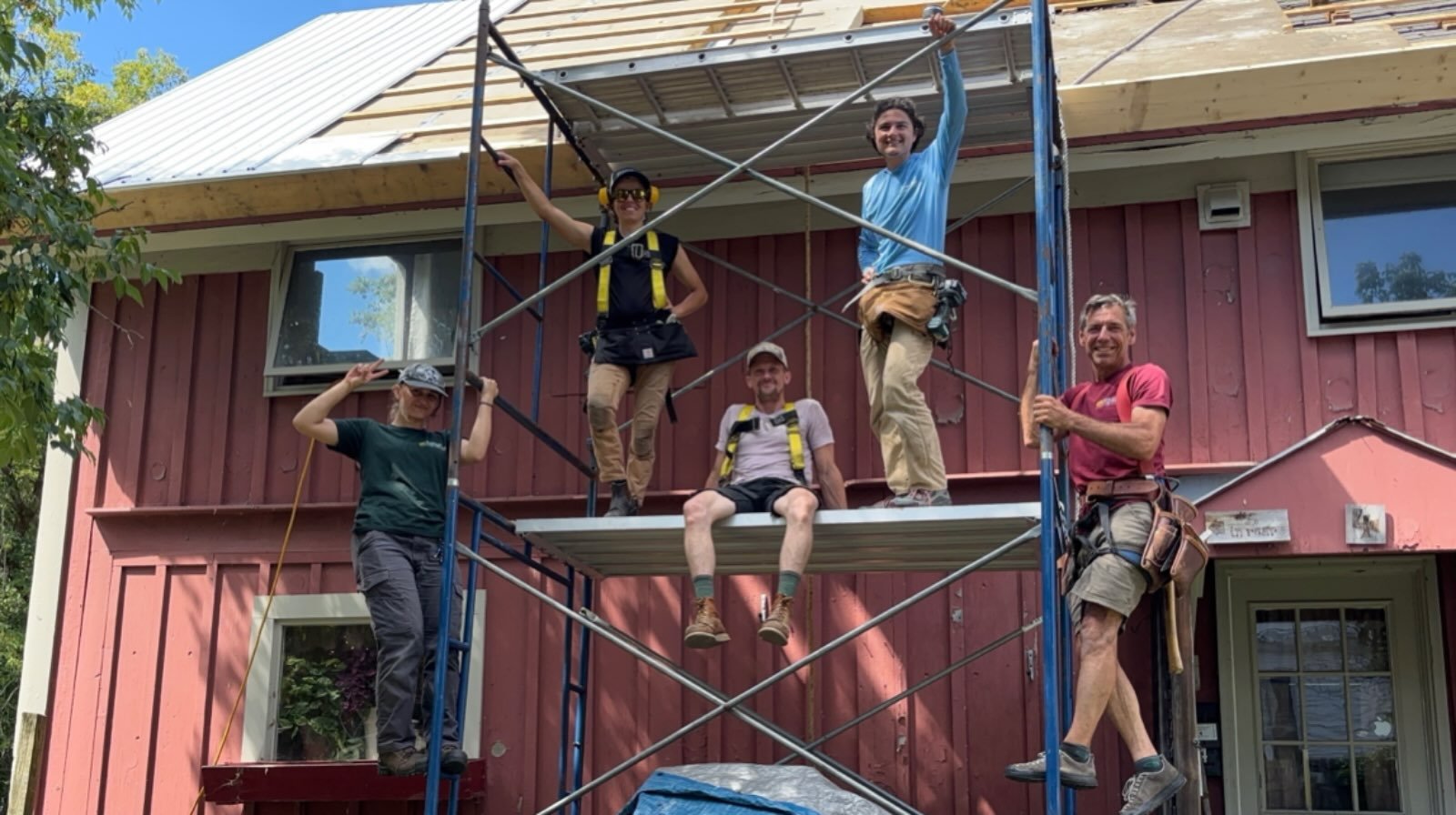 Carpentry crew ☀️

 @montpelier_construction