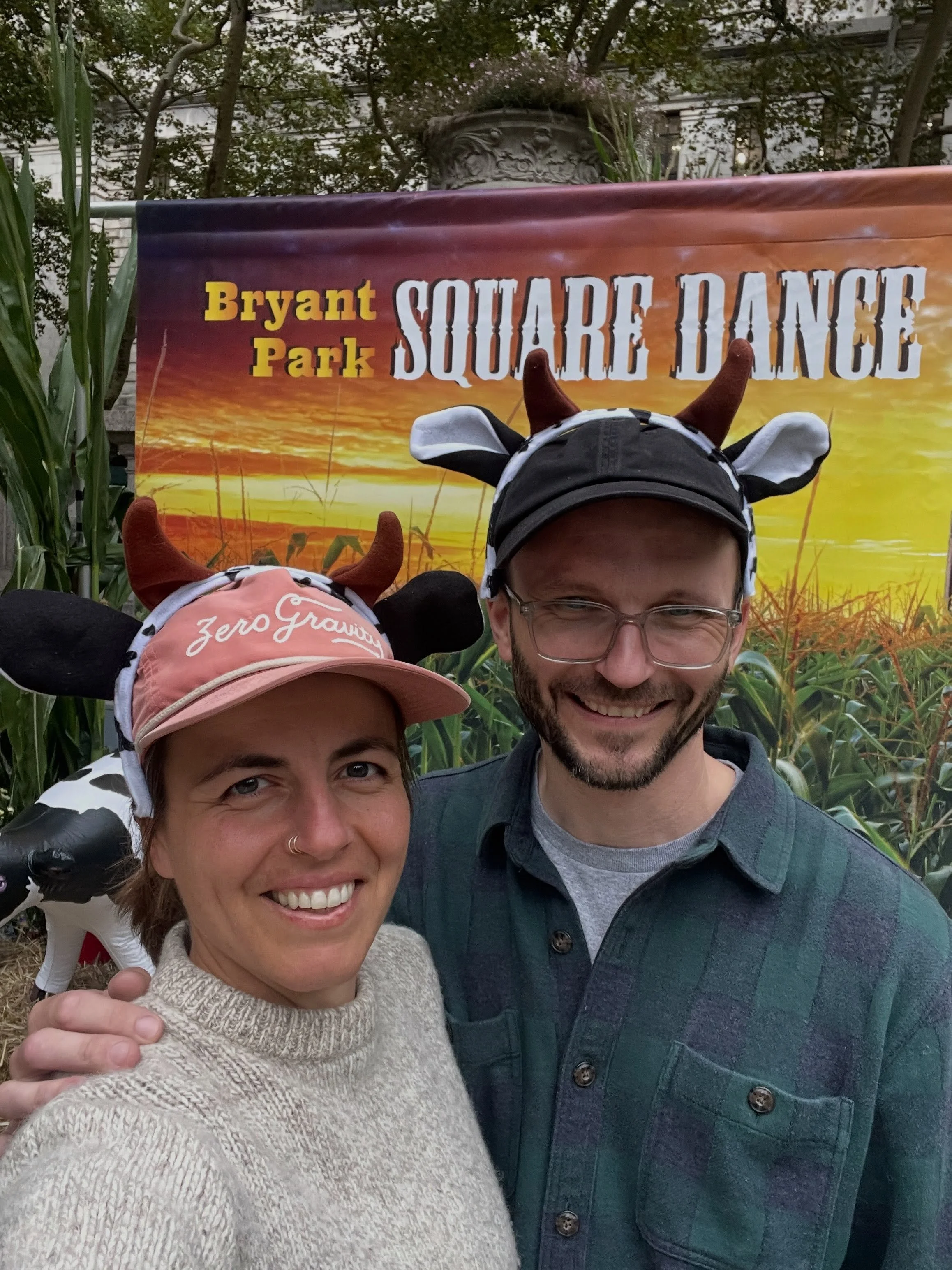 Shots from NYC 🌃

1) Cow ears w @tysongrahamstudio 
2) Thunder Dog playing the dance! @tysongrahamstudio @danbirn @nutbeyyy 
3) Line dancing&mdash;SO FUN!!
4) @tysongrahamstudio @danbirn and Joel w the Empire State Building 
5) Huge pork rind
