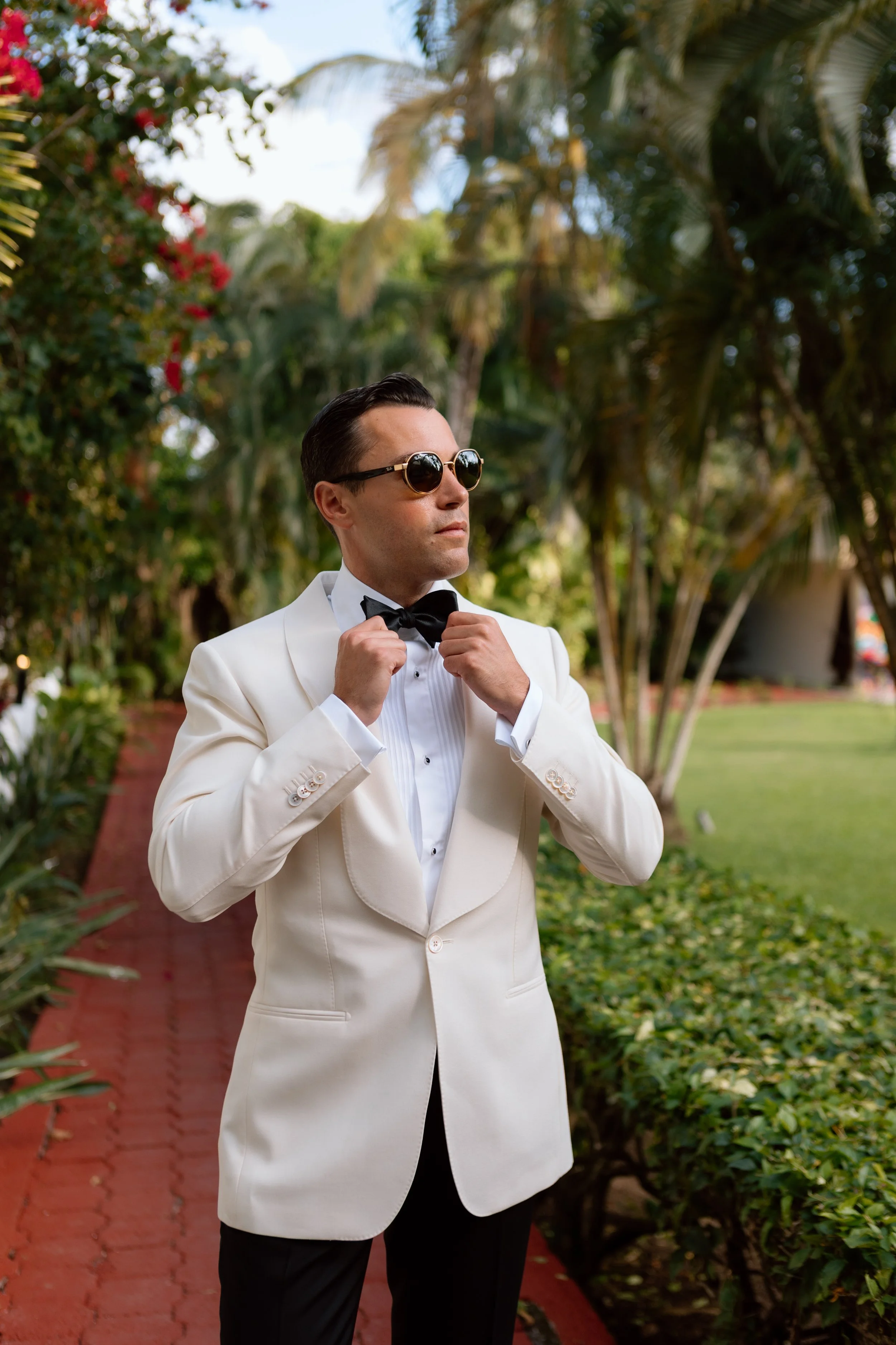 By-Hailey-Nicole-Photo-high-end-luxury-DFW-Texas-Destination-wedding-Photographer-Mexico-Cozumel-sneaks-29.jpg