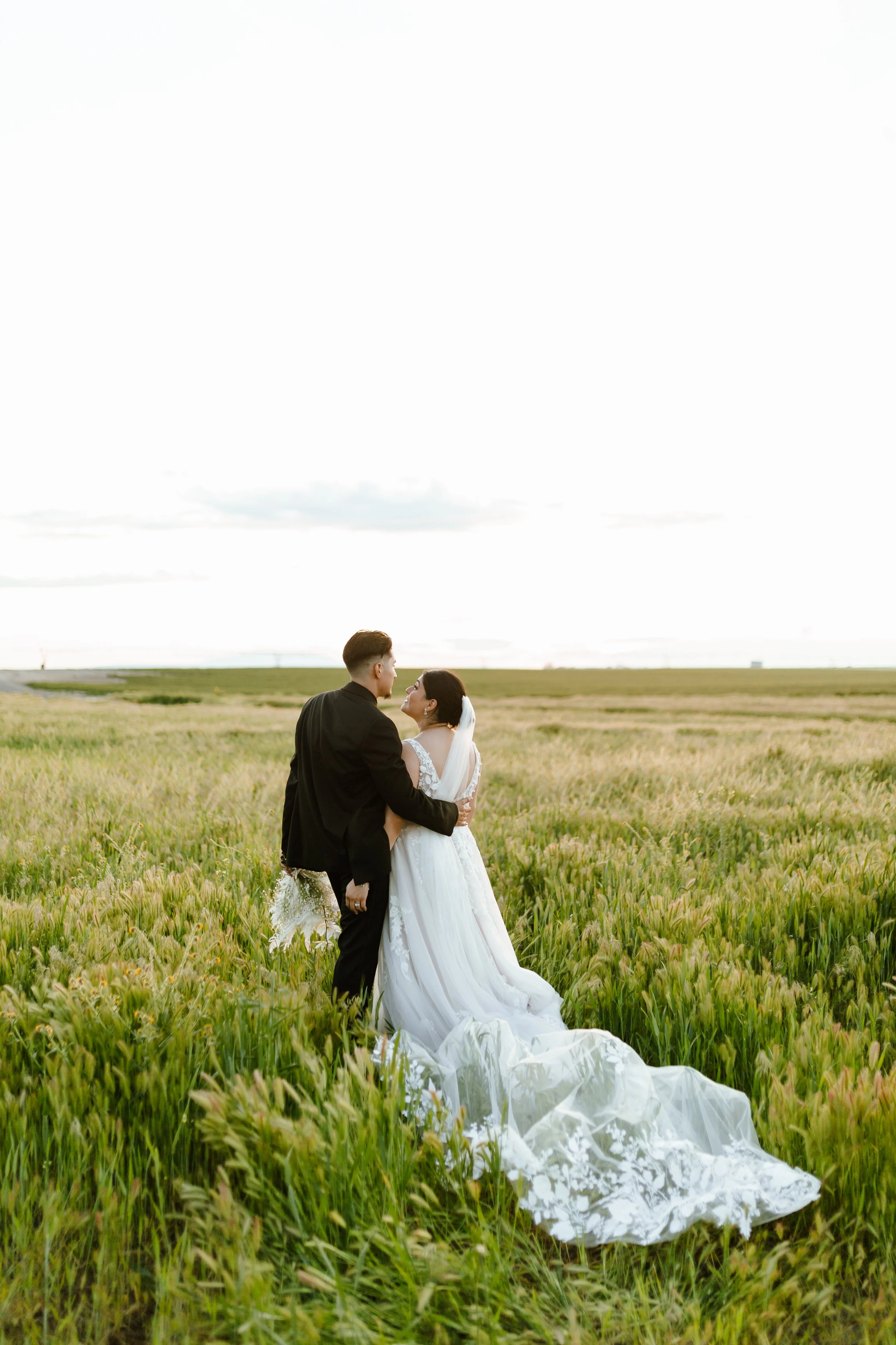 Hailey Nicole Creative | North Texas Western + Wedding Photographer | Rustic Boho Wedding in Tri-Cities, WA at Willow Inspired
