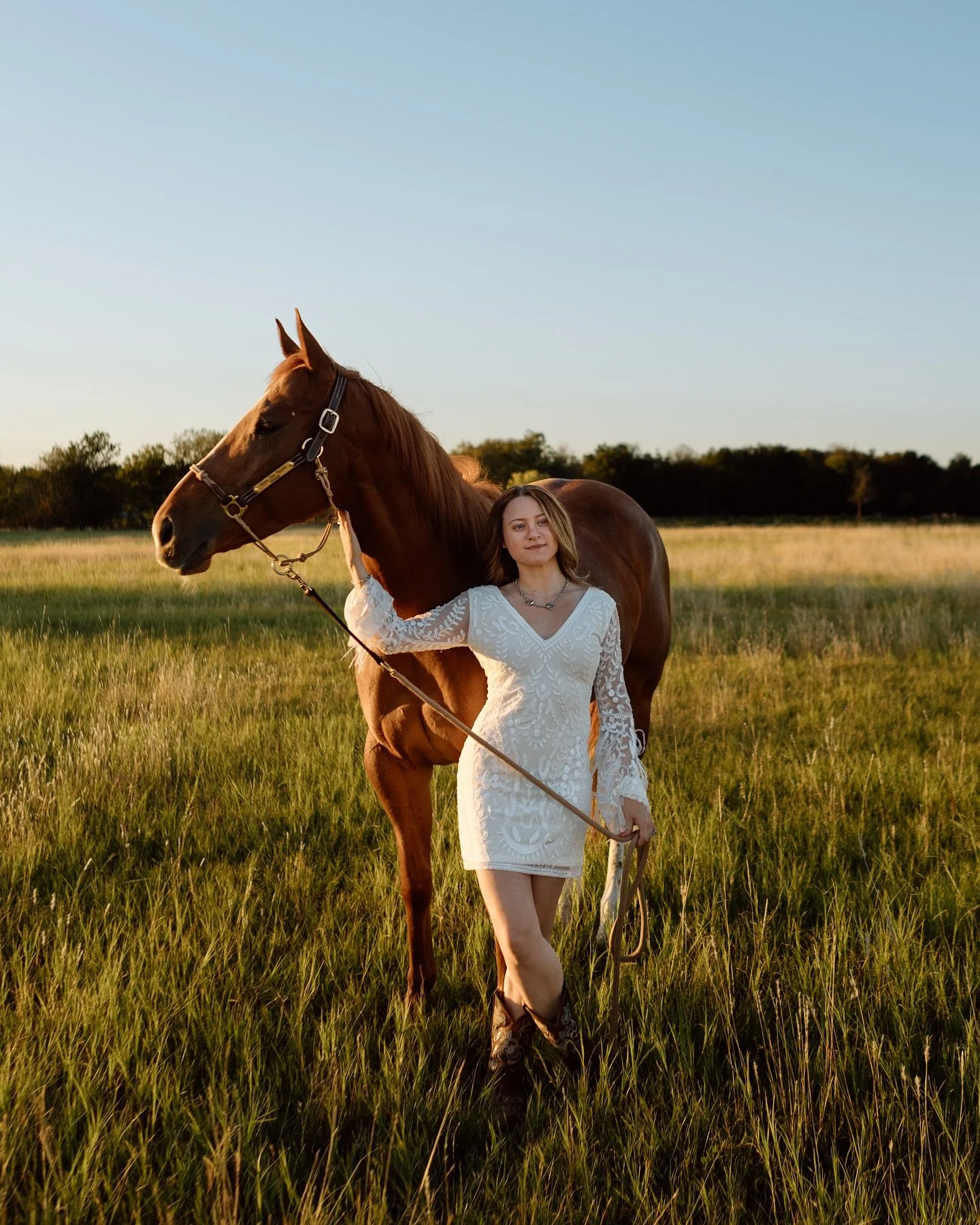 Finally get to share these gorgeous shots of @its.alexis.durham and Revenge from November 🤭 Merry Christmas Eve everyone!!

-
Dallas Fort Worth wedding photographer, equine photography, western wedding photographer, western lifestyle, ranch life, DF
