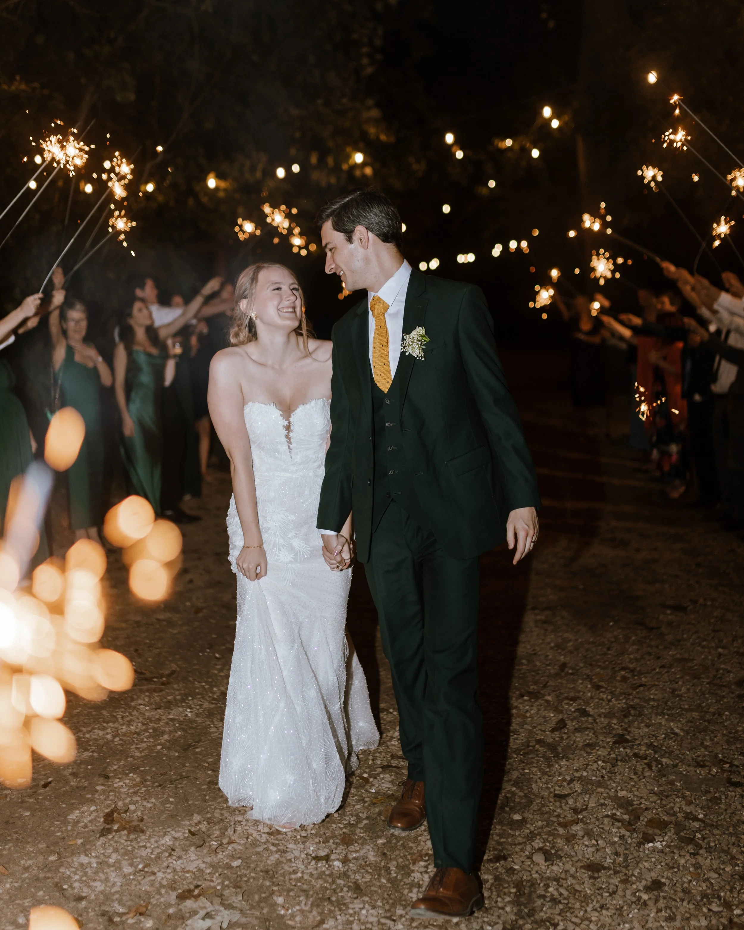Hailey-Nicole-Creative-Dallas-Fort-Worth-Wedding-Photographer-The-Barbers-721.jpg