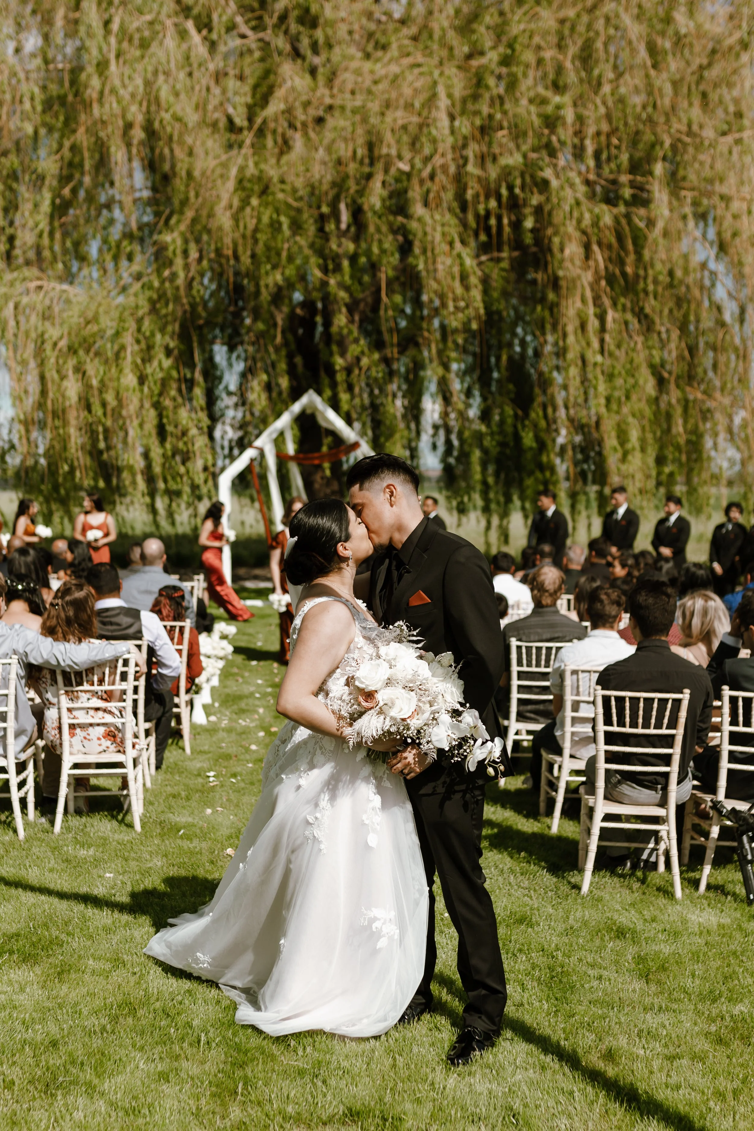 Hailey Nicole Creative | North Texas Western + Wedding Photographer | Rustic Boho Wedding in Tri-Cities, WA at Willow Inspired