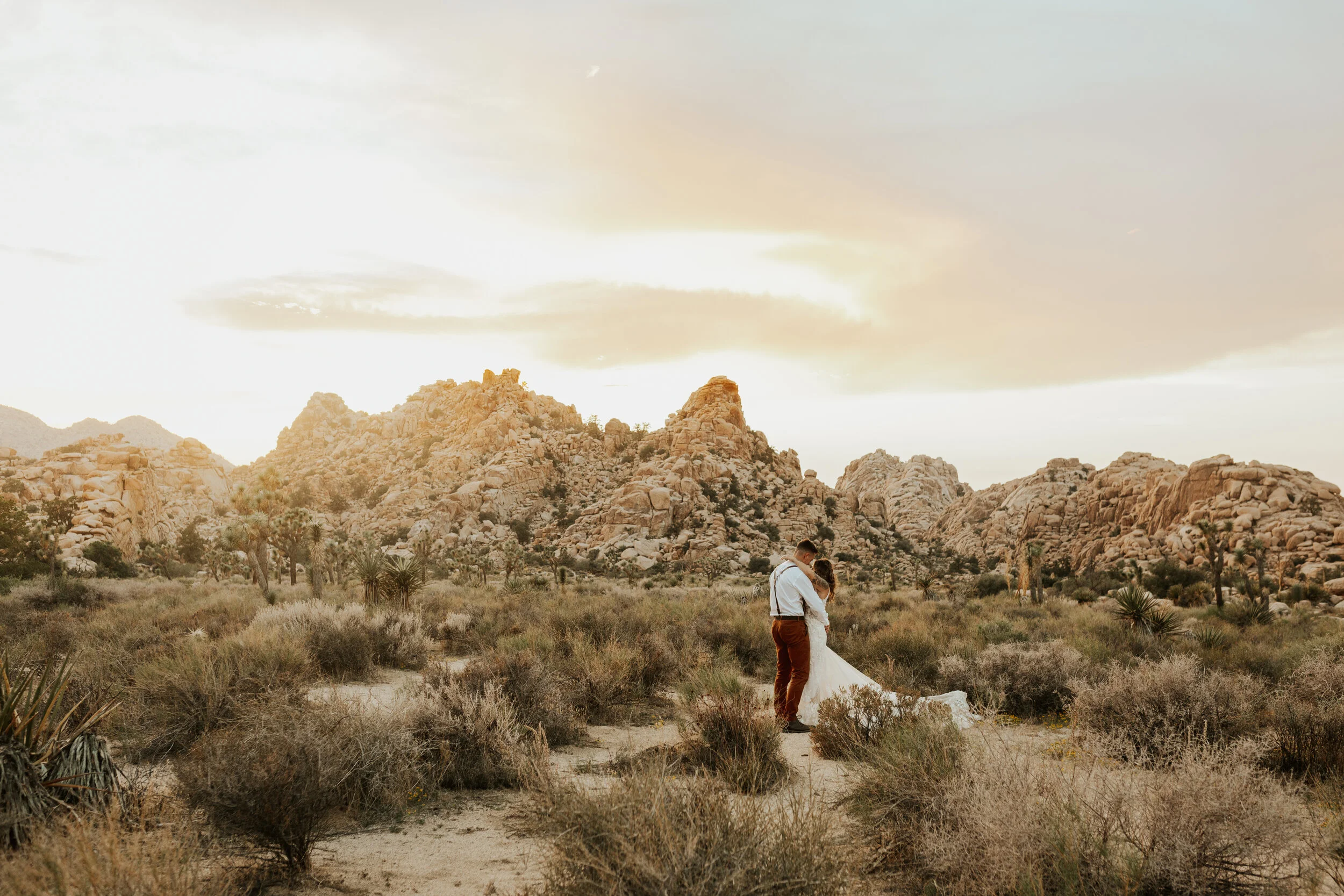 Hailey Nicole Creative summertime Joshua Tree National Park intimate elopement