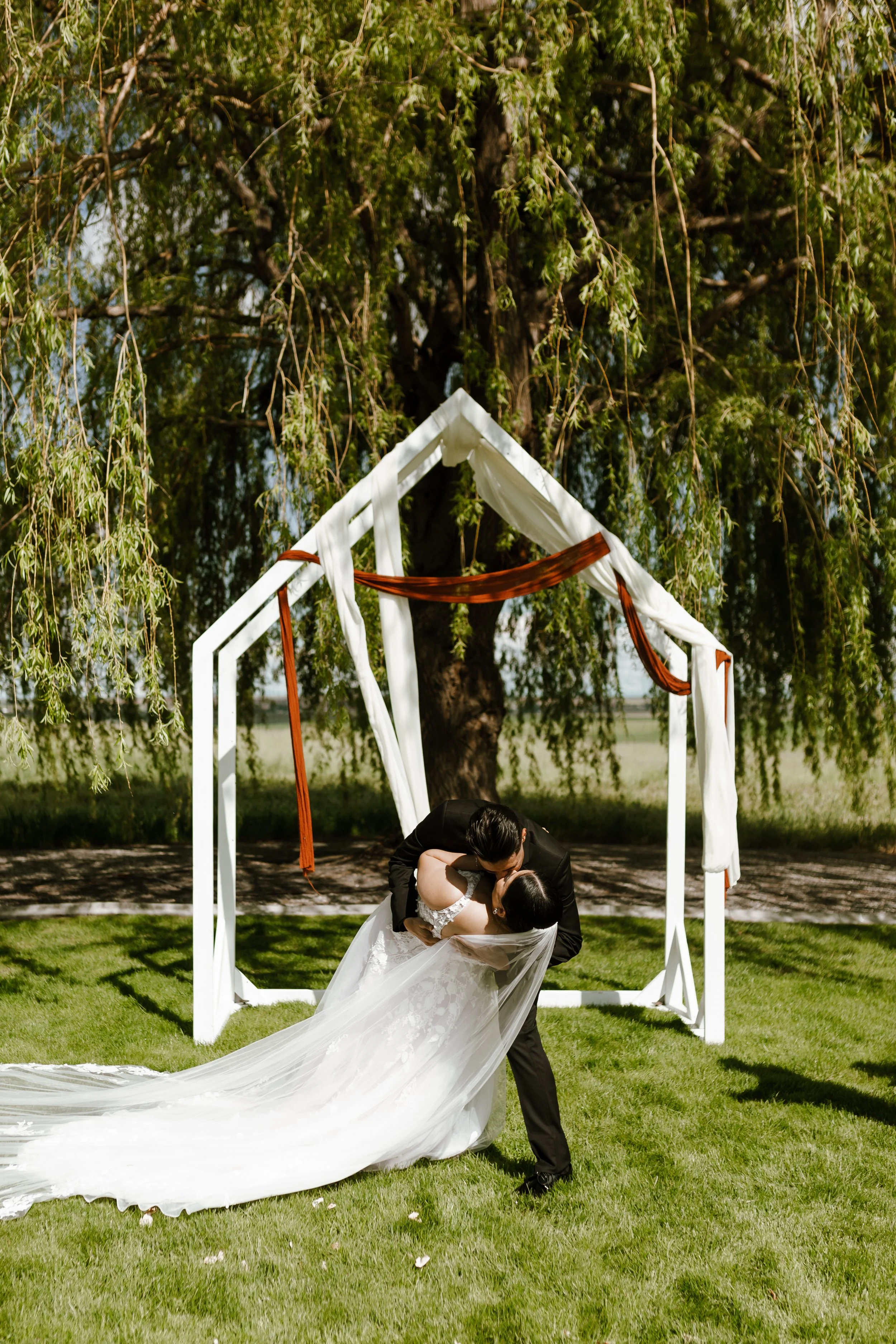 Hailey Nicole Creative | North Texas Western + Wedding Photographer | Rustic Boho Wedding in Tri-Cities, WA at Willow Inspired
