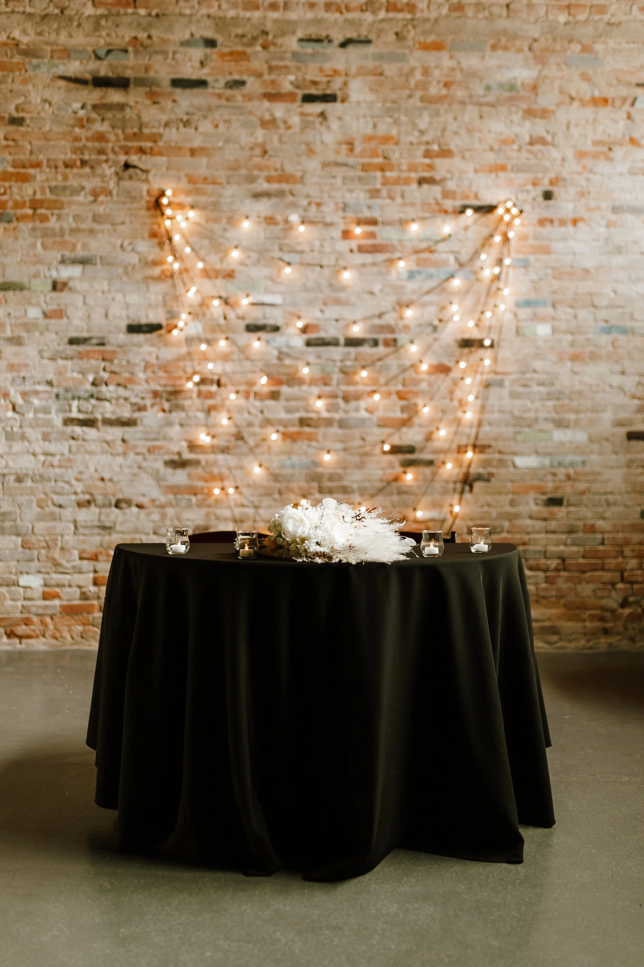 Hailey Nicole Creative | Minimal and Industrial Wedding photography at the Eagle Historic Warehouse in Hilsboro, Texas | DFW Wedding and Engagement Photographer