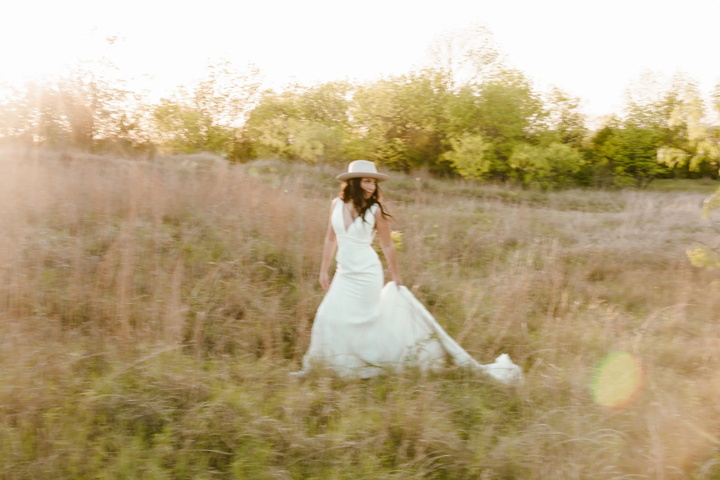 Hailey Nicole Creative | DFW Wedding Photographer | Tandy Hills Bridal Photography in Fort Worth, Texas