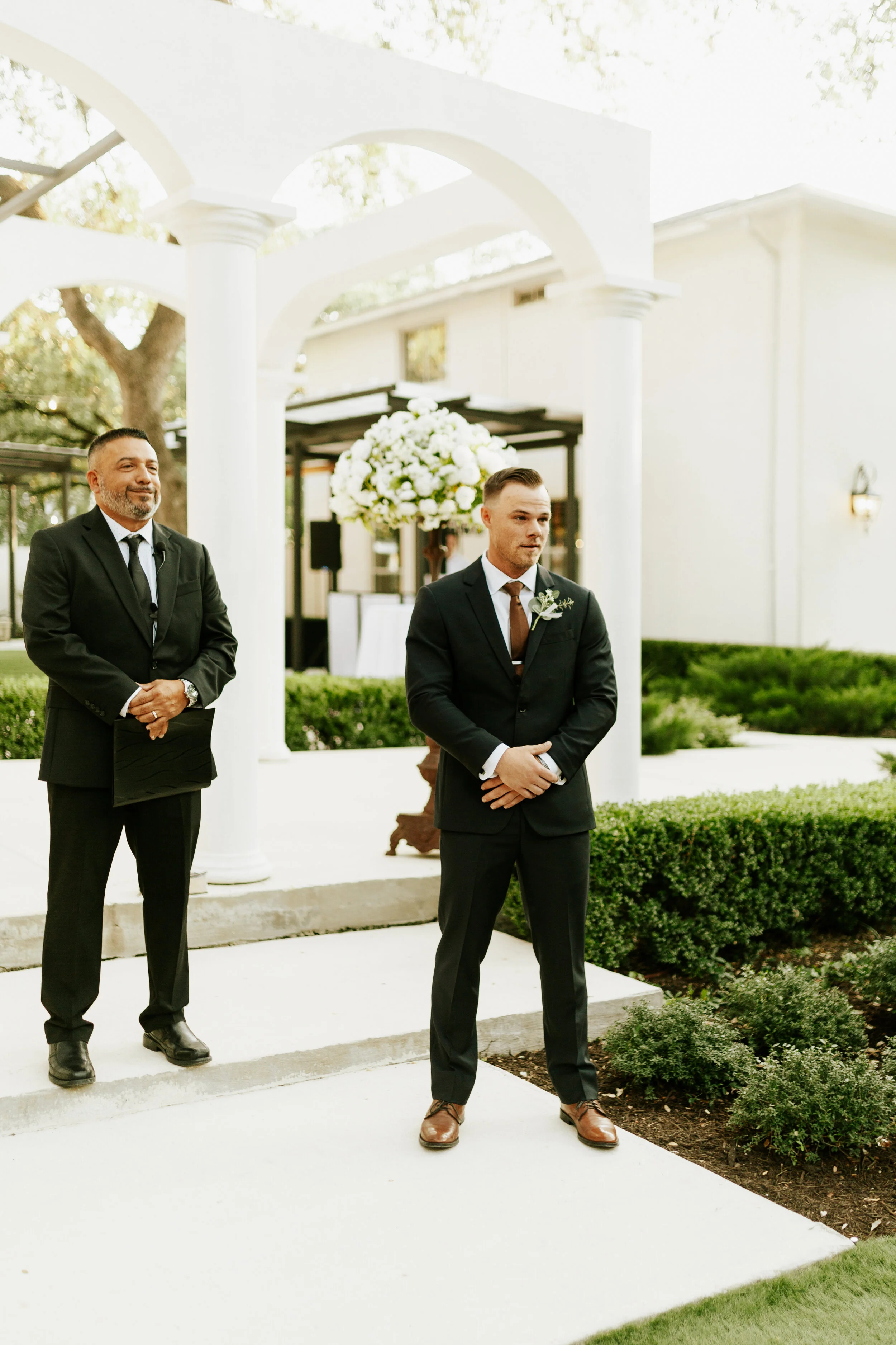Hailey Nicole Creative modern, minimal, and romantic summer wedding at the Gardens at West Green in San Antonio, Texas