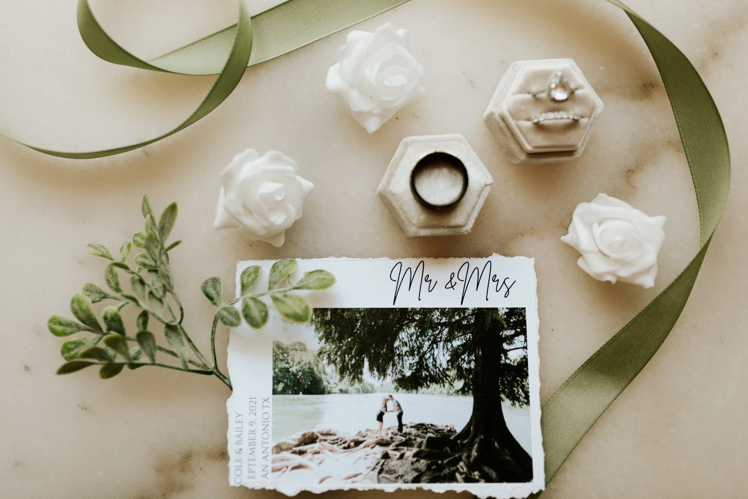 Hailey Nicole Creative modern, minimal, and romantic summer wedding at the Gardens at West Green in San Antonio, Texas