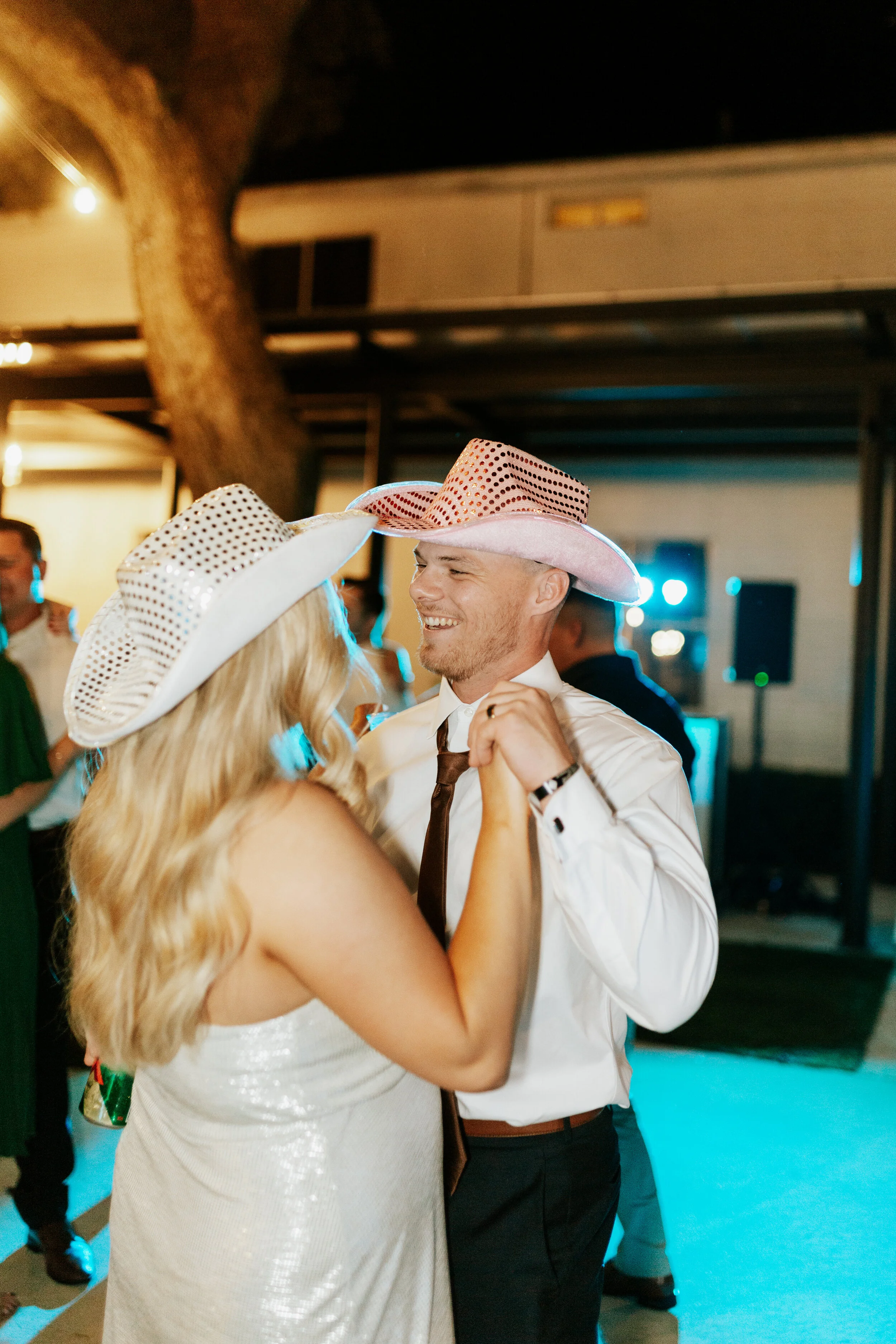 Hailey Nicole Creative modern, minimal, and romantic summer wedding at the Gardens at West Green in San Antonio, Texas
