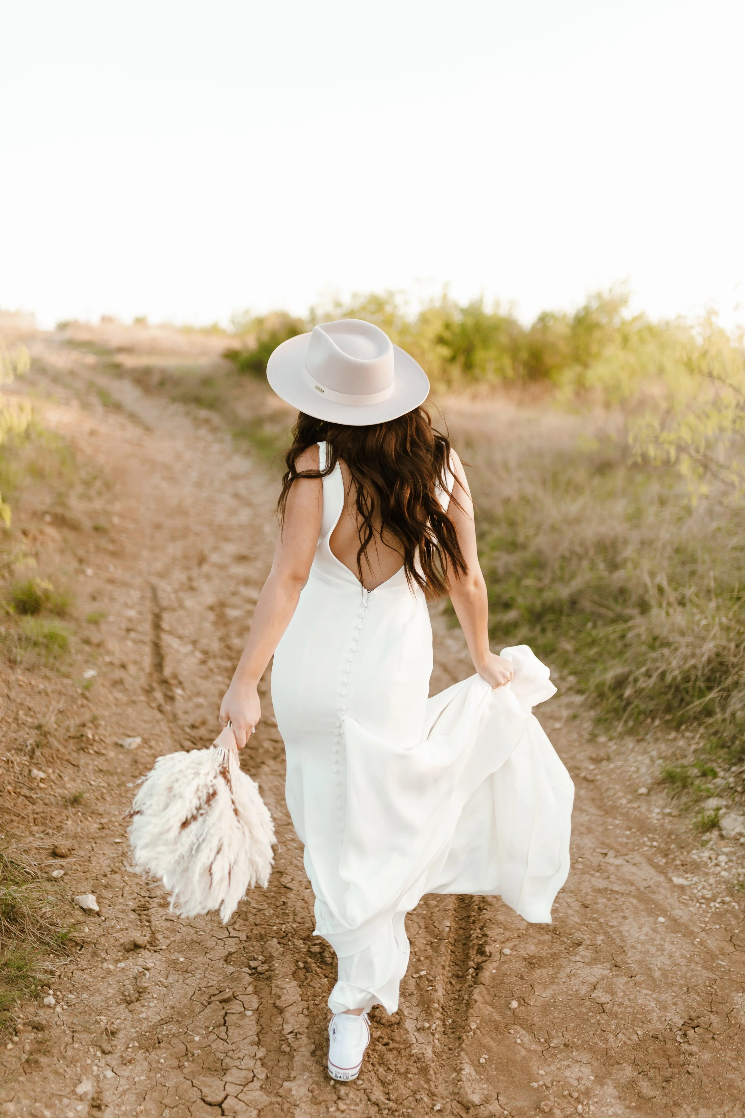 Hailey Nicole Creative | DFW Wedding Photographer | Tandy Hills Bridal Photography in Fort Worth, Texas