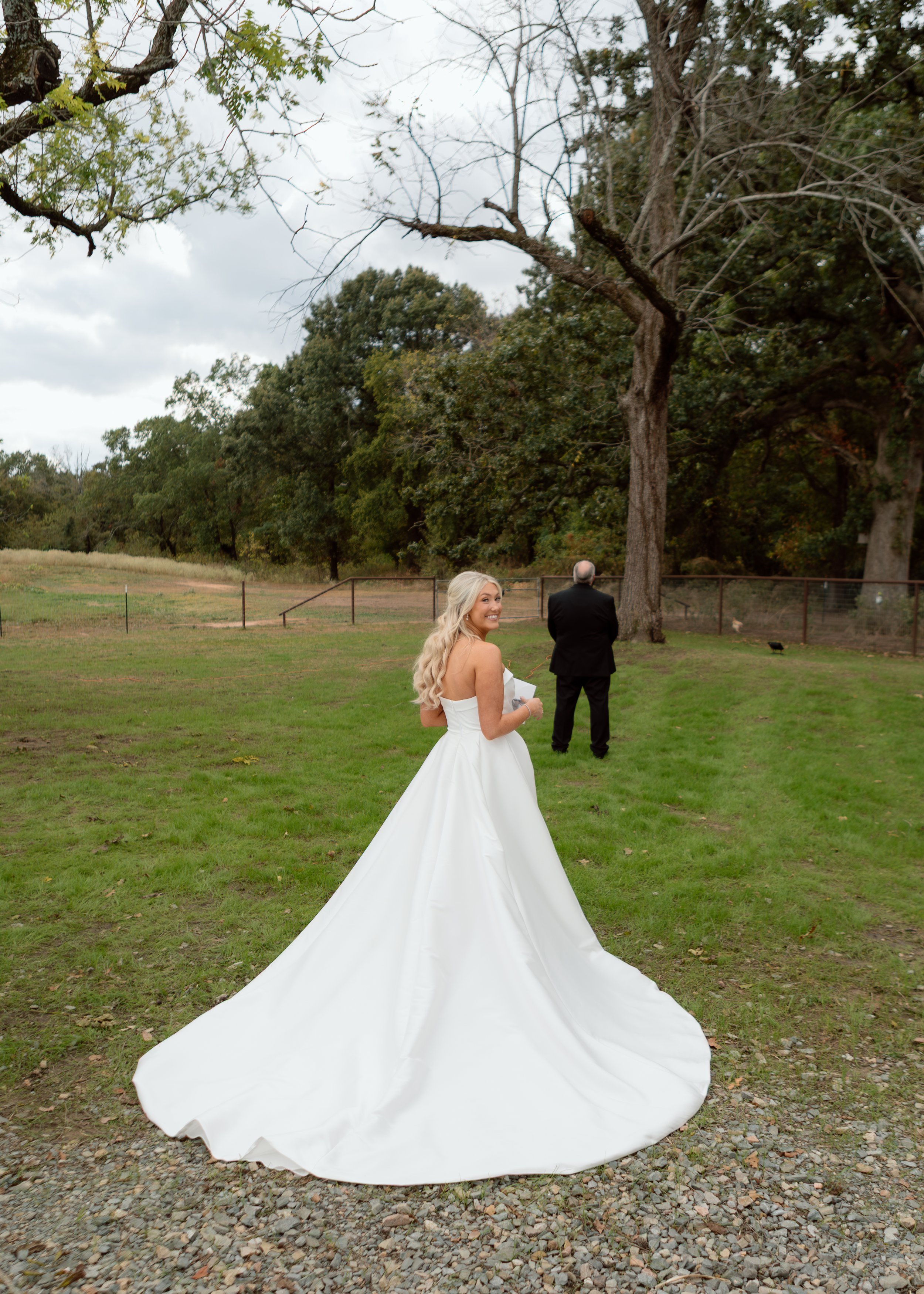 By-Hailey-Nicole-Photo-DFW-Texas-wedding-Photographer-sneaks-1.jpg