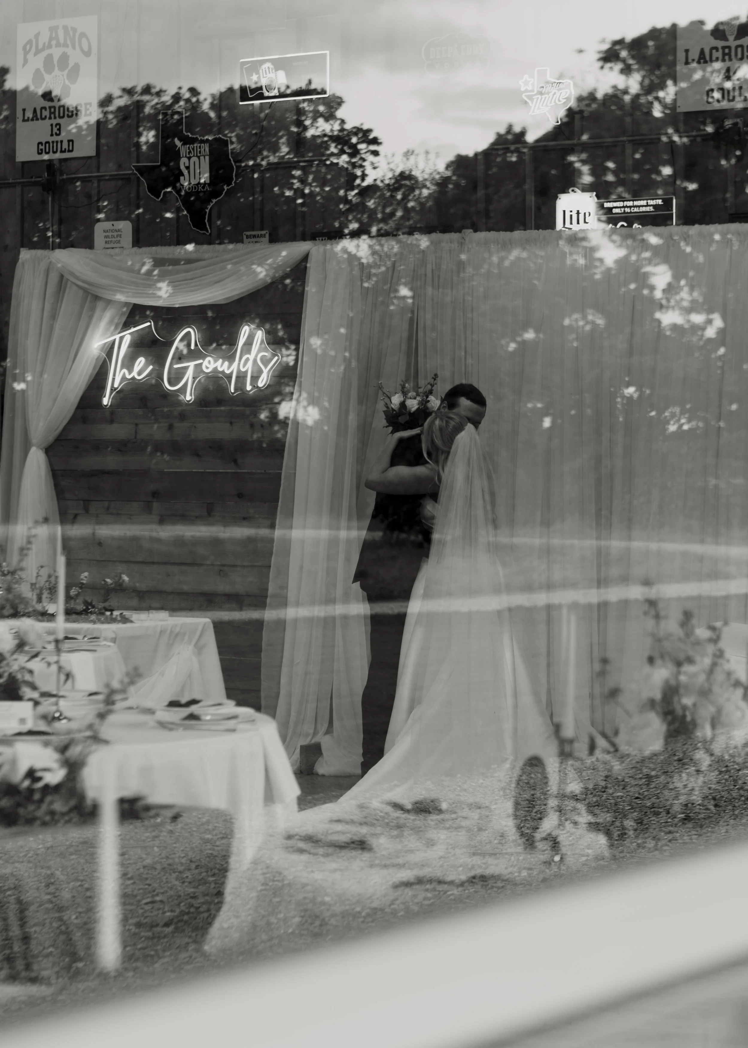 By-Hailey-Nicole-Photo-DFW-Texas-wedding-Photographer-sneaks-11.jpg