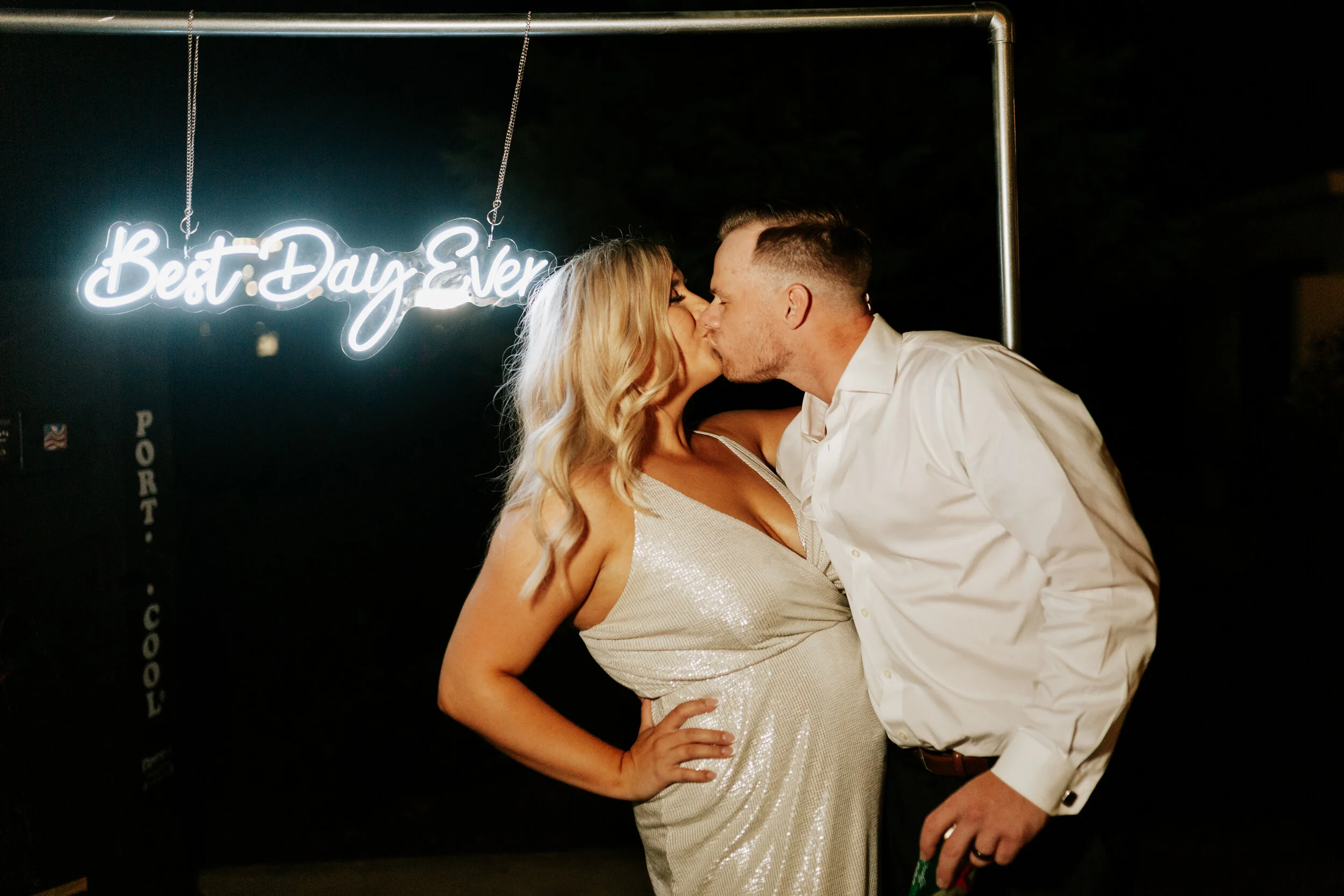 Hailey Nicole Creative modern, minimal, and romantic summer wedding at the Gardens at West Green in San Antonio, Texas