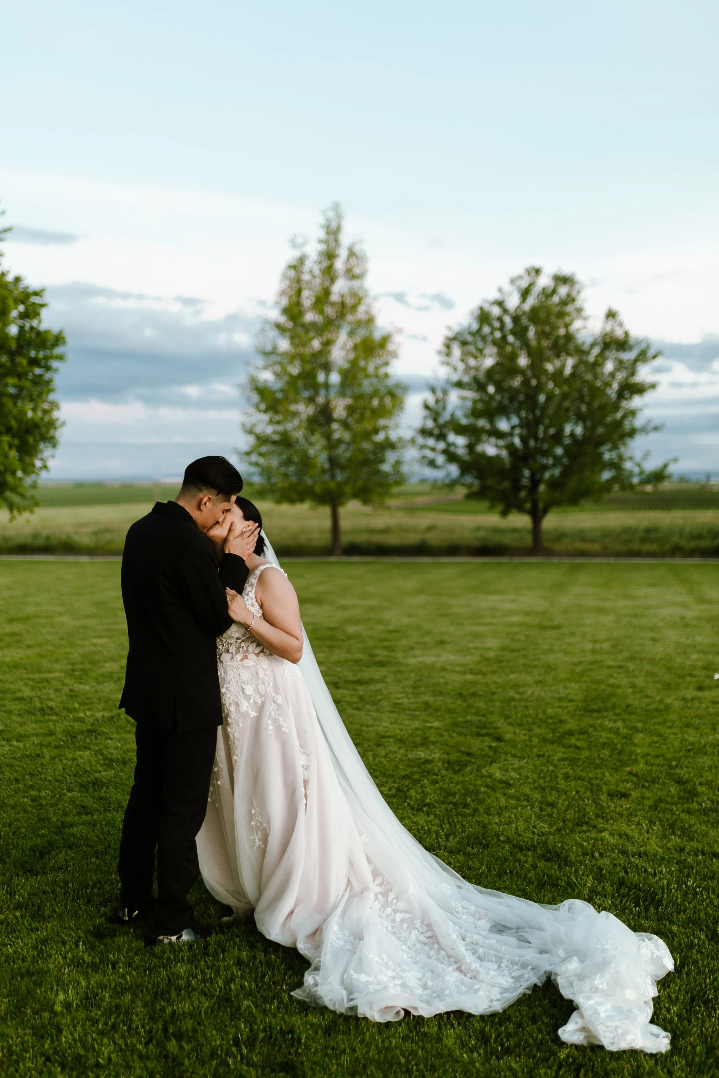 Hailey Nicole Creative | North Texas Western + Wedding Photographer | Rustic Boho Wedding in Tri-Cities, WA at Willow Inspired